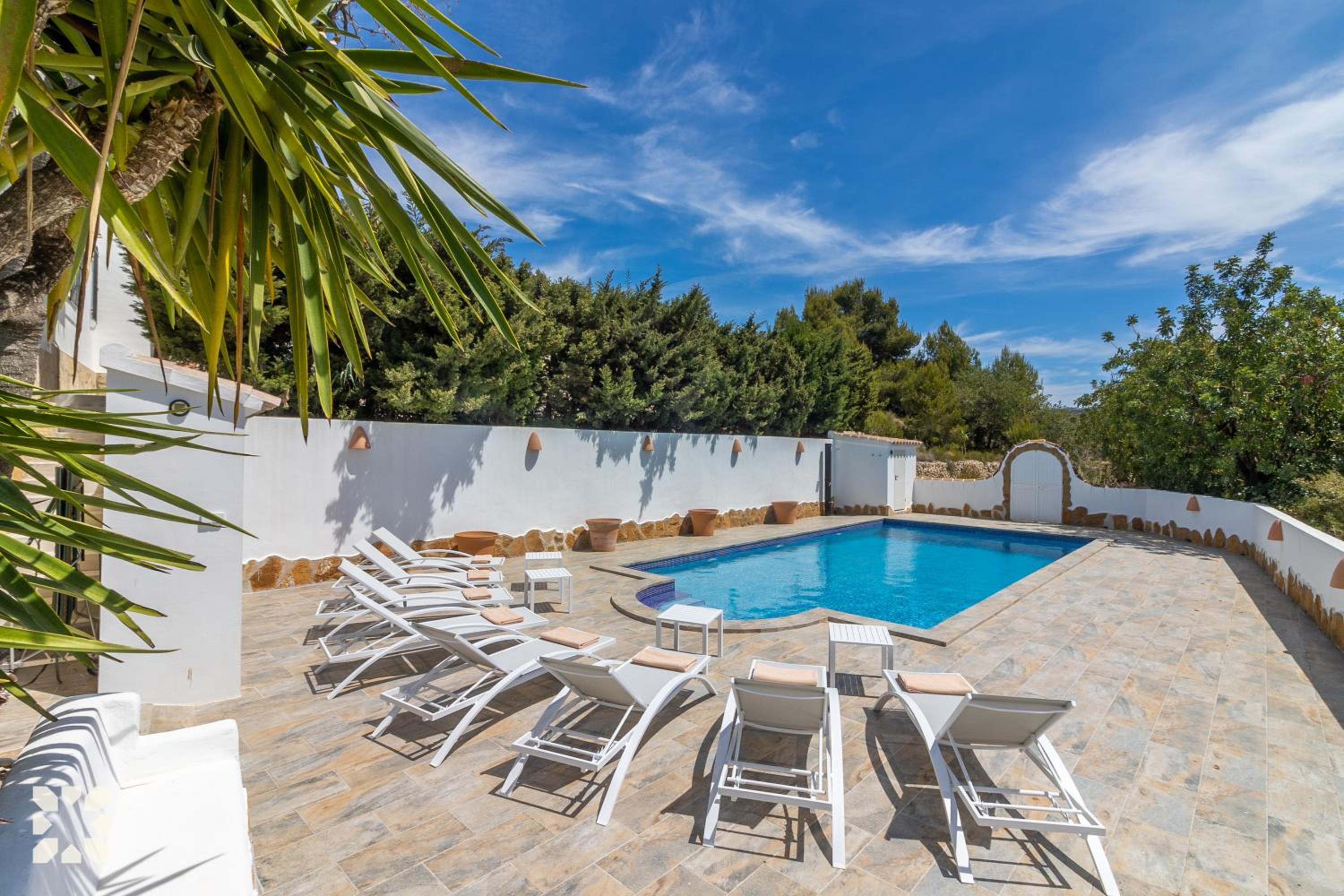 Villa Vermell by Abahana Villas
