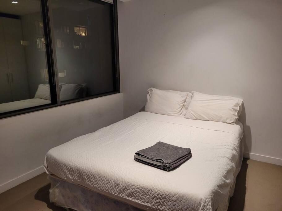 L22 1 Min To SouthenCross, FreeTram, Pool, Sauna, Gym