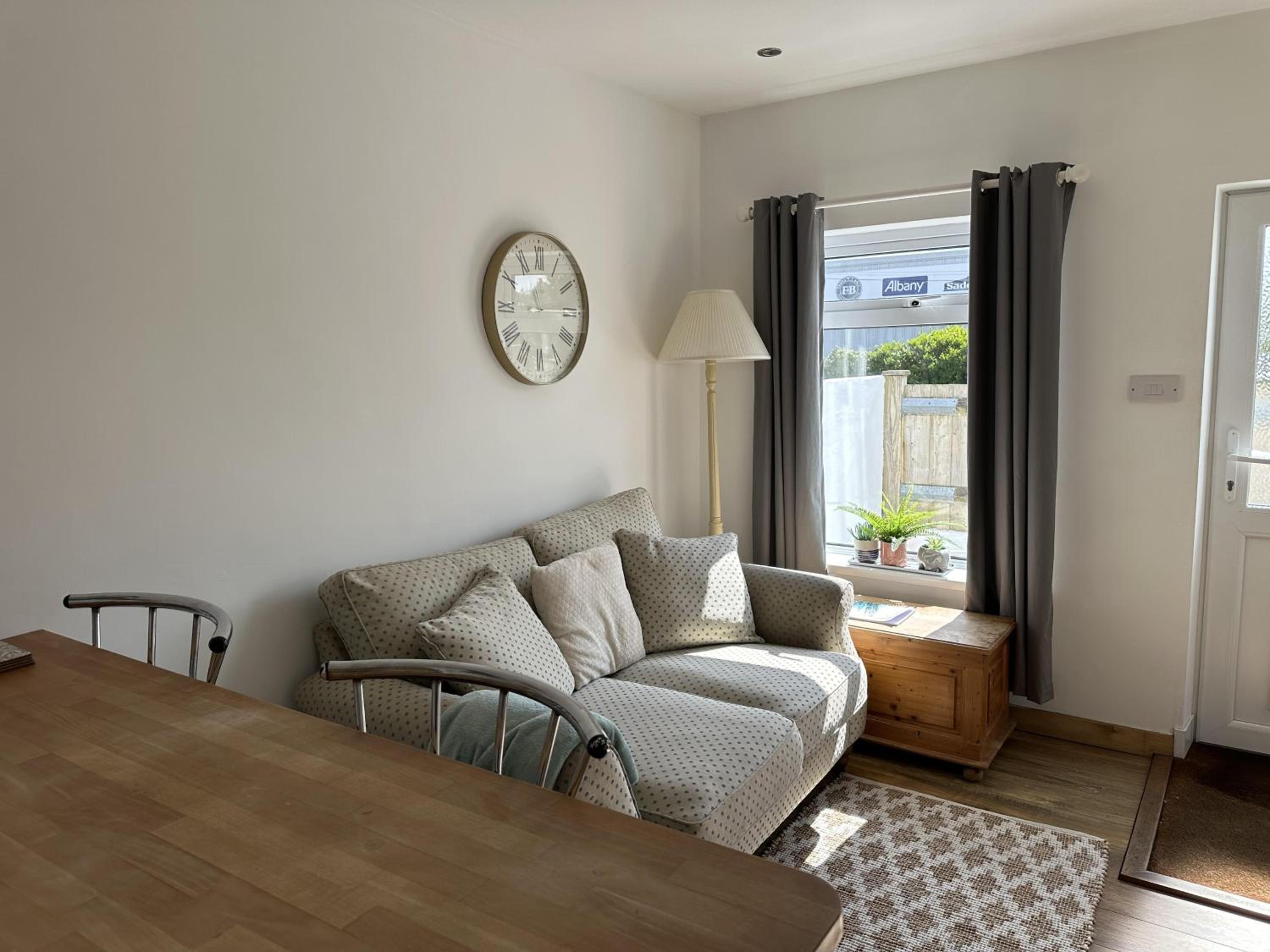 Trees Dale Lodge in Rose an Grouse Hayle view 4