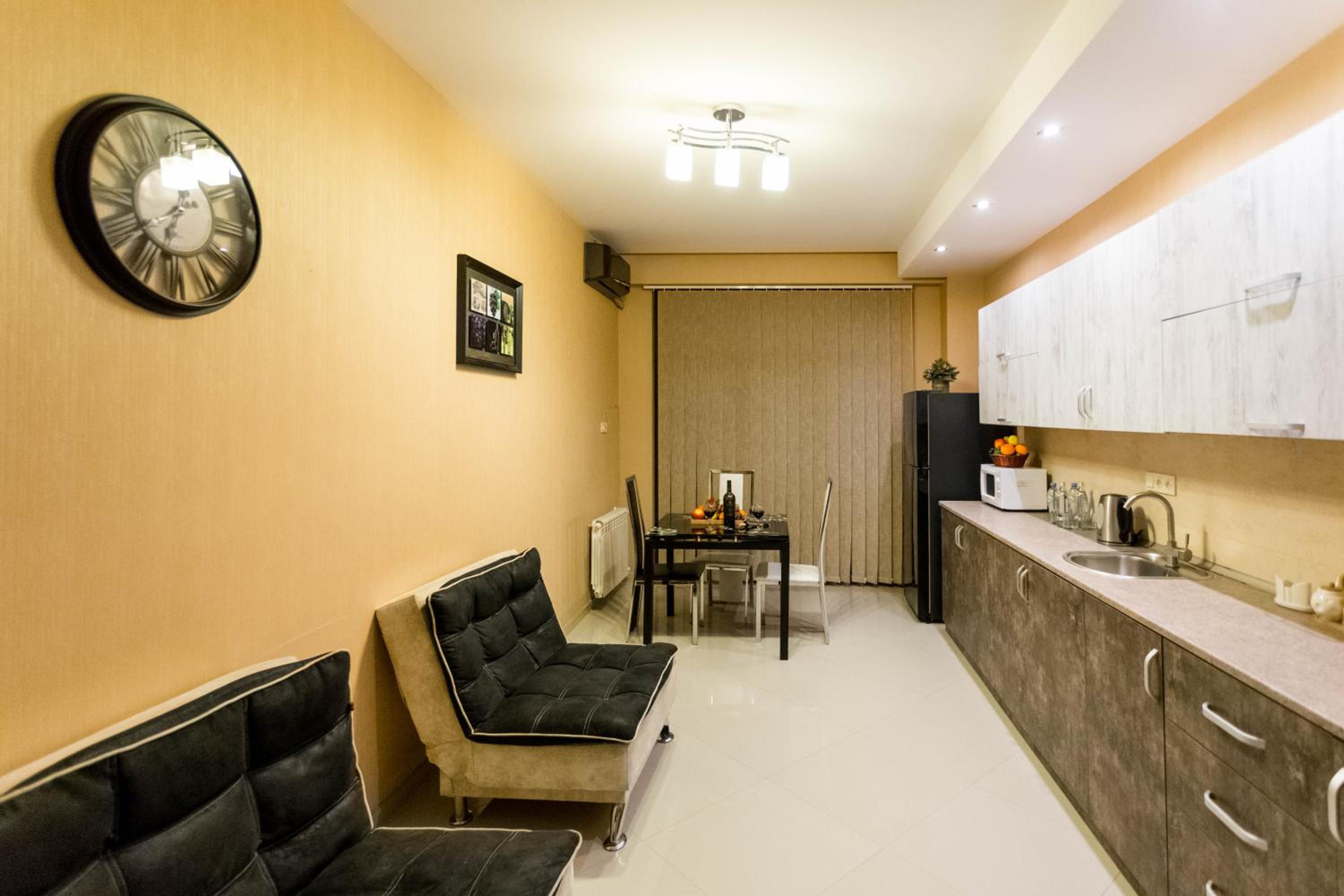 Central Pointe Suite
