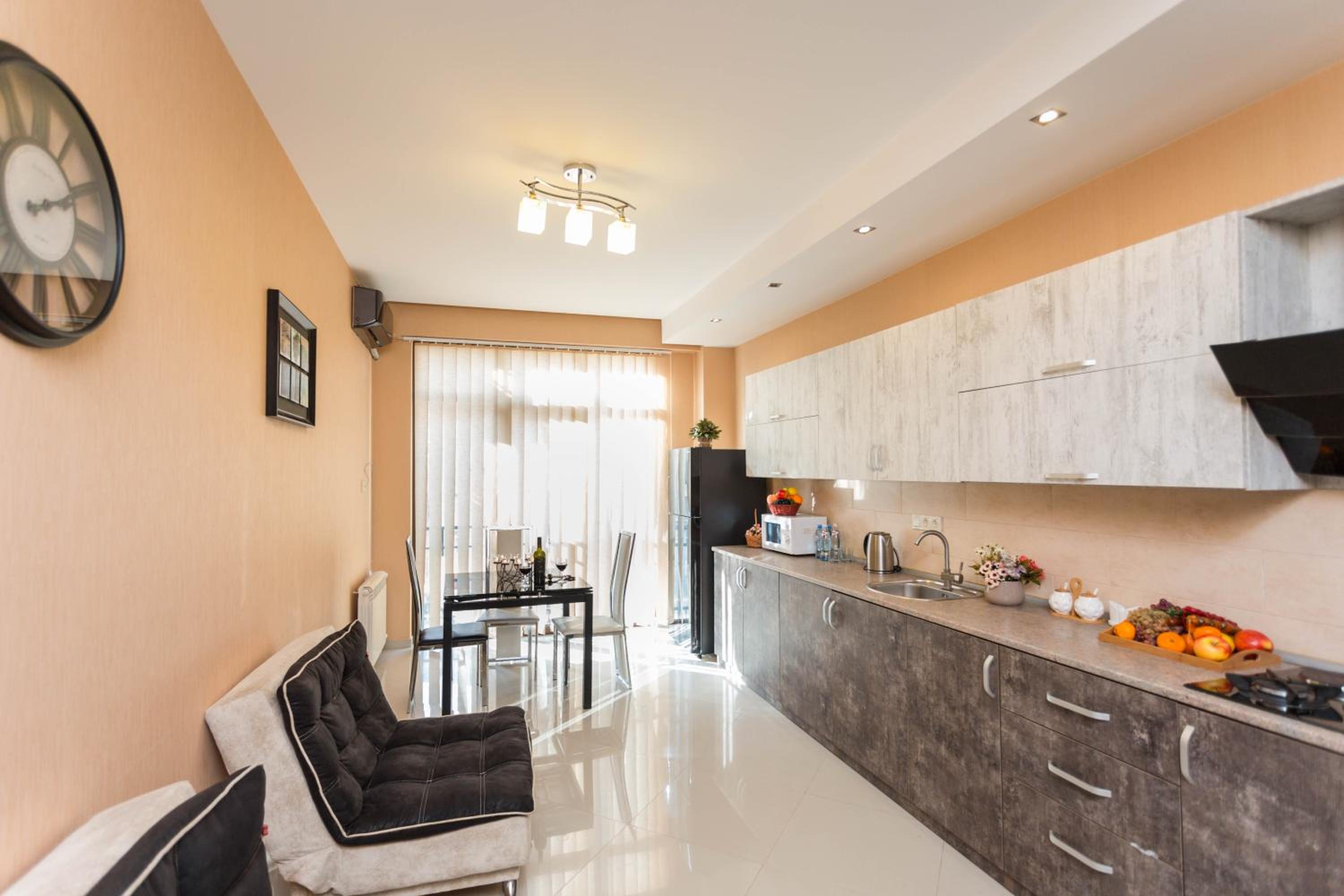 Central Pointe Suite