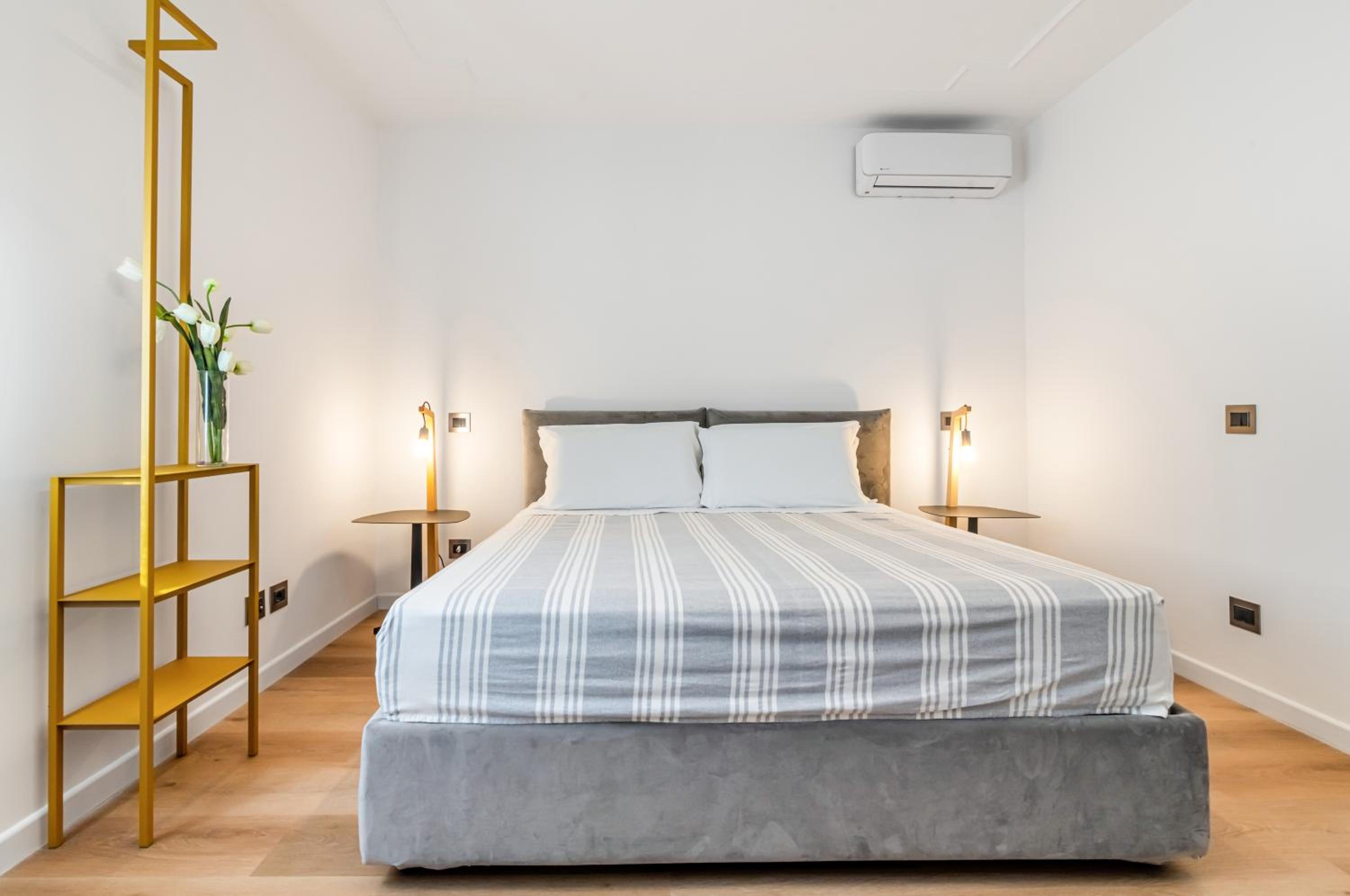 Piazza Indipendenza Loft & Rooms