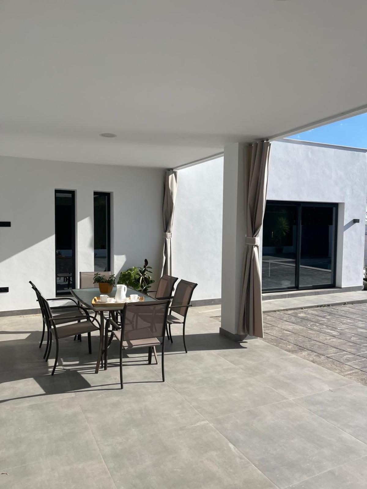 Villa de Aras