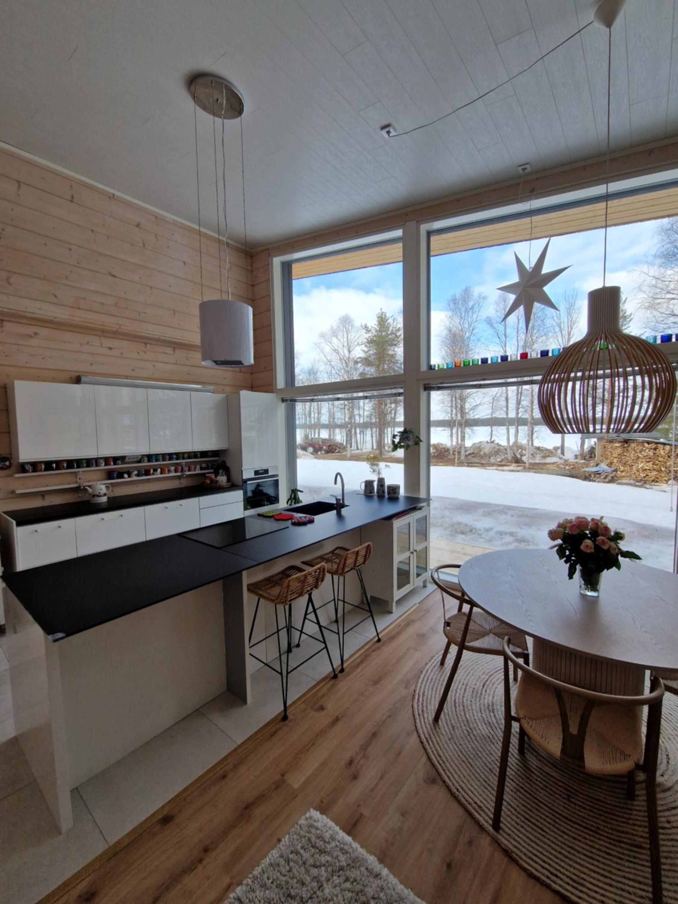 Lake Norva Lodge
