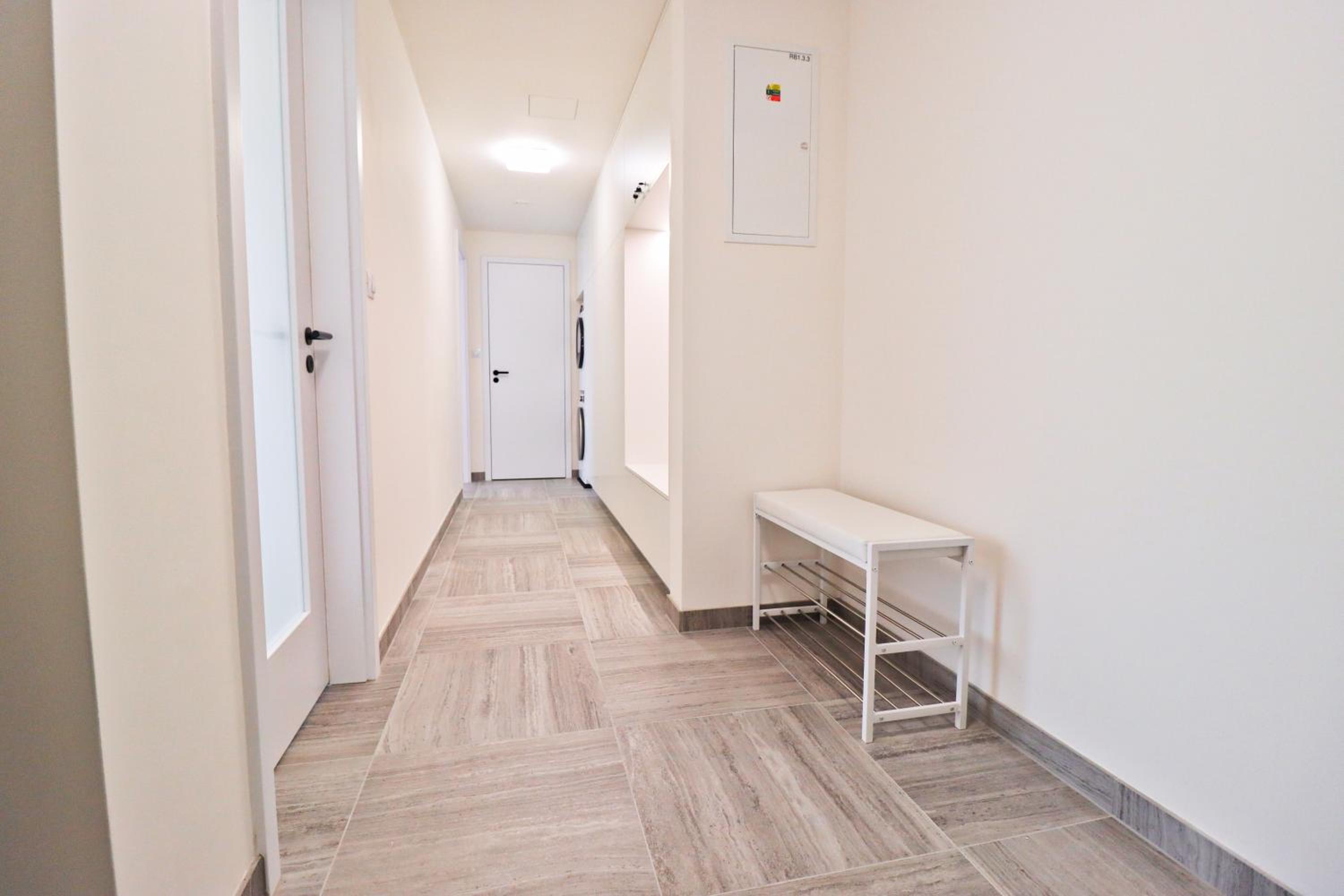 Sunny Apartment in Smichov, Prague 5