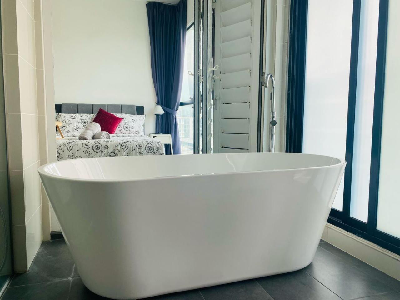 Mosaic Residence Mid Valley South Key BY R9 Homestay