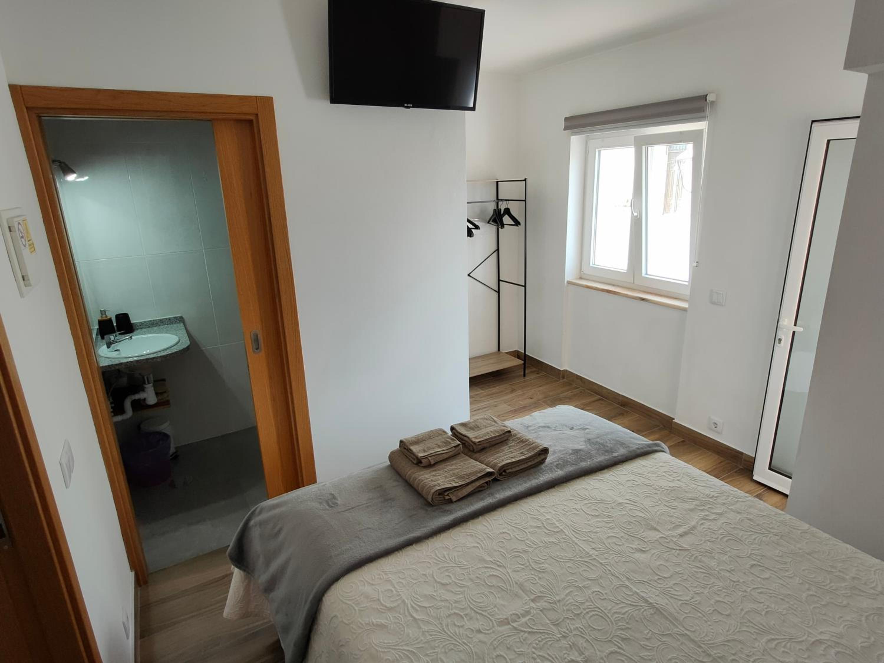 Casa da Avó - City Center - Private Bedrooms view 5