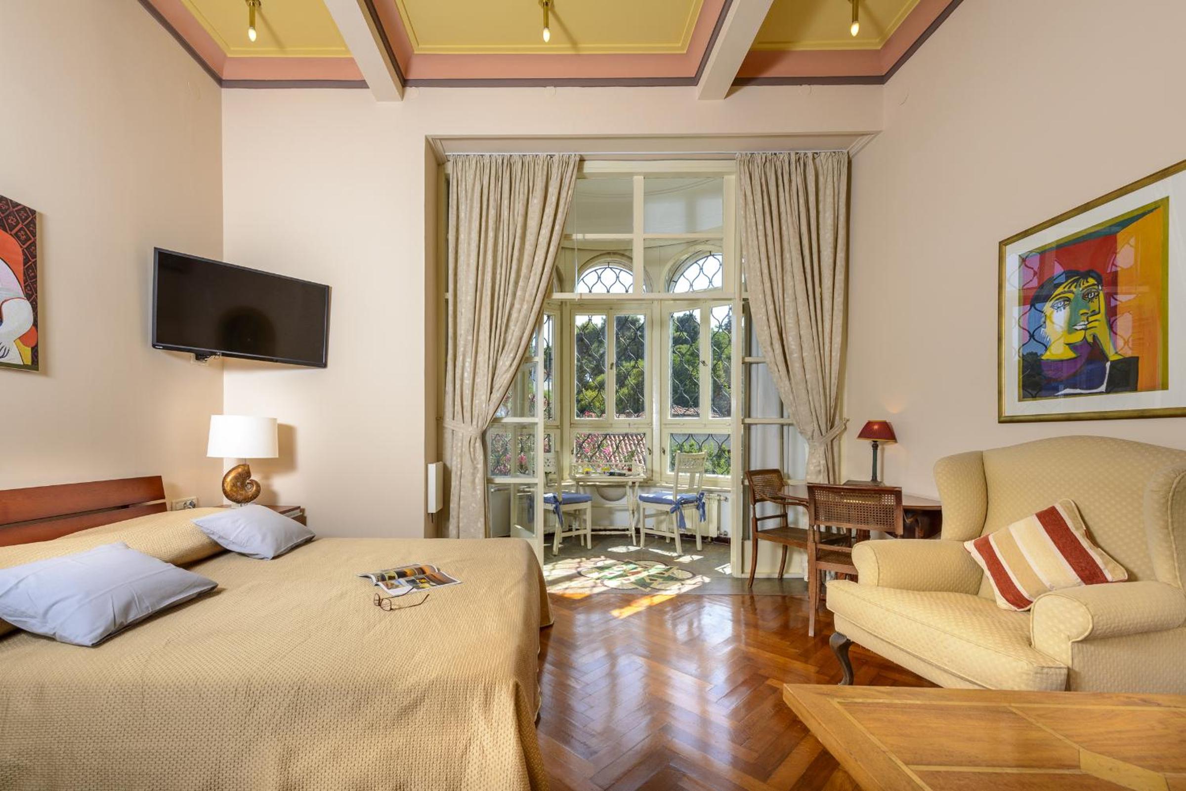 Villa Mediteran Old Town, 5 En-Suites and Hot Tub
