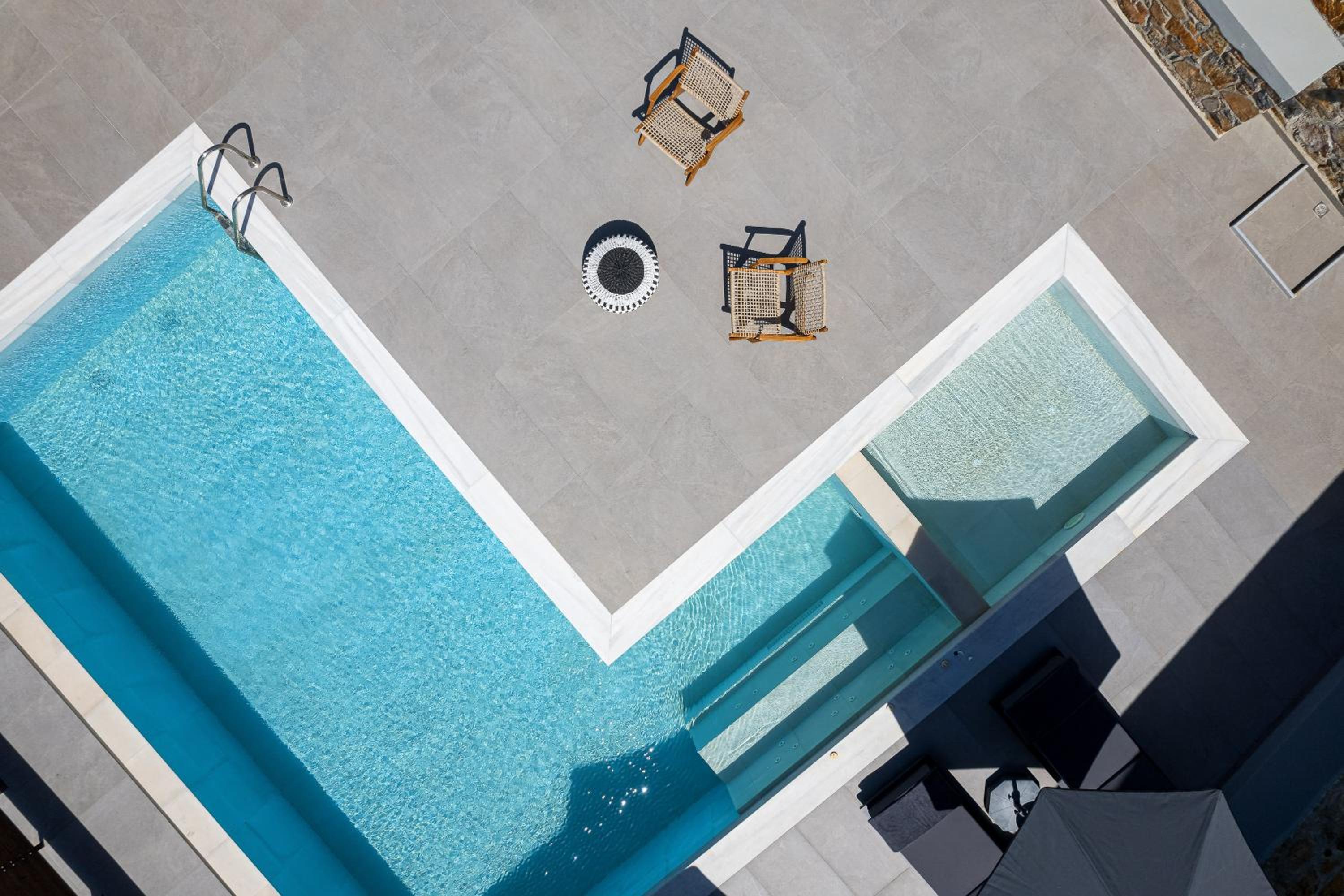 Kōa Villas, stylish Seaview retreat by etouri