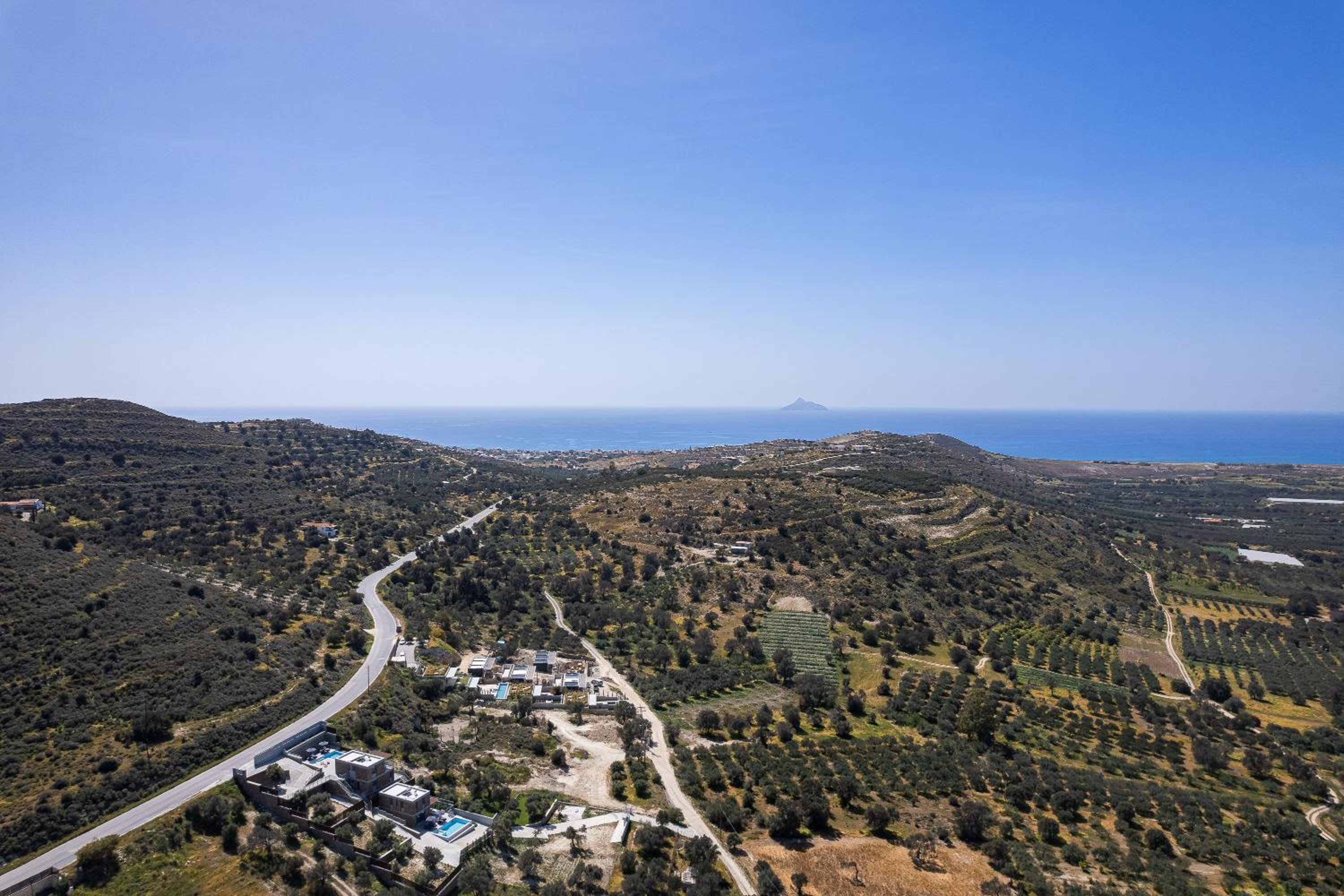 Kōa Villas, stylish Seaview retreat by etouri