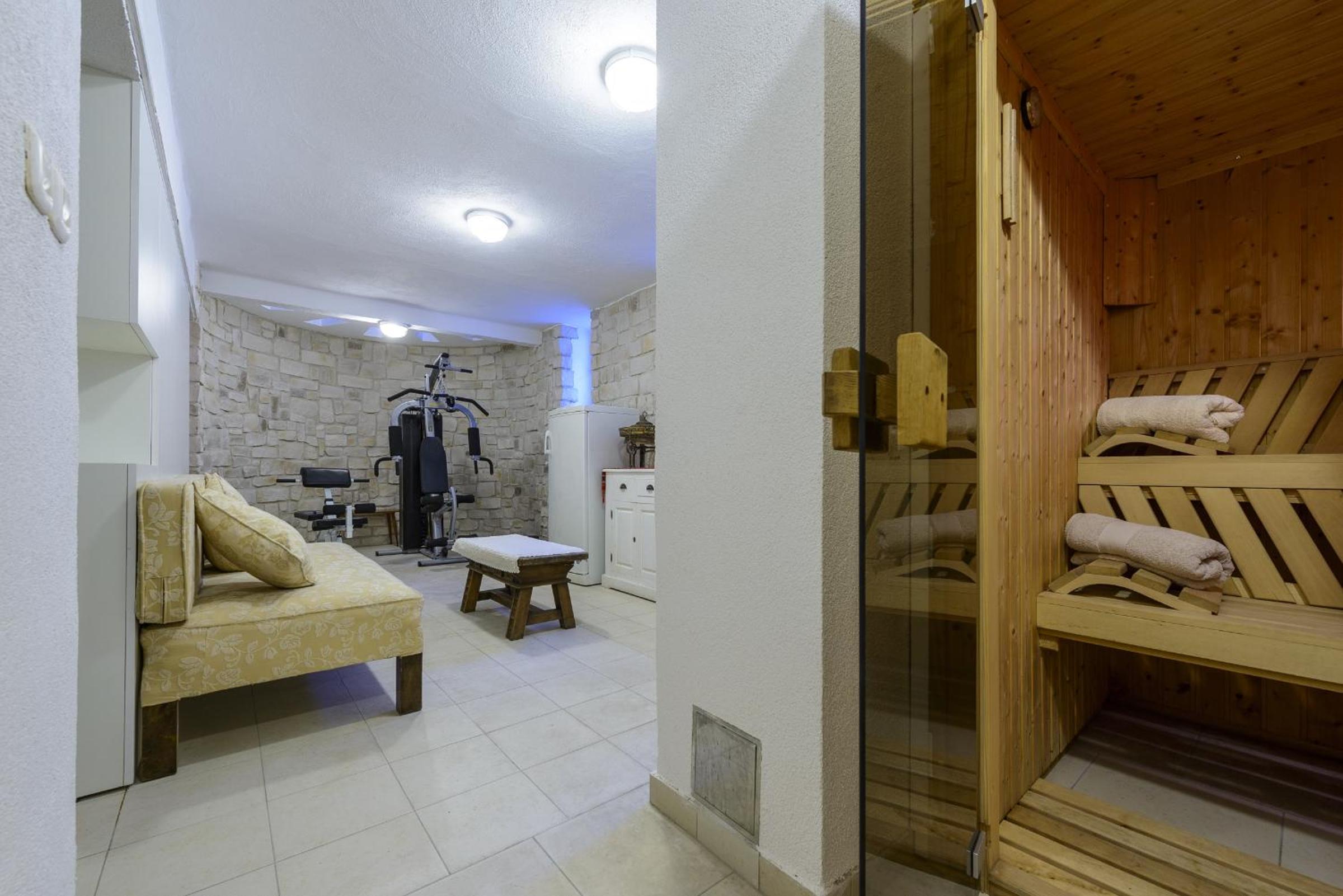 Villa Mediteran Old Town, 5 En-Suites and Hot Tub