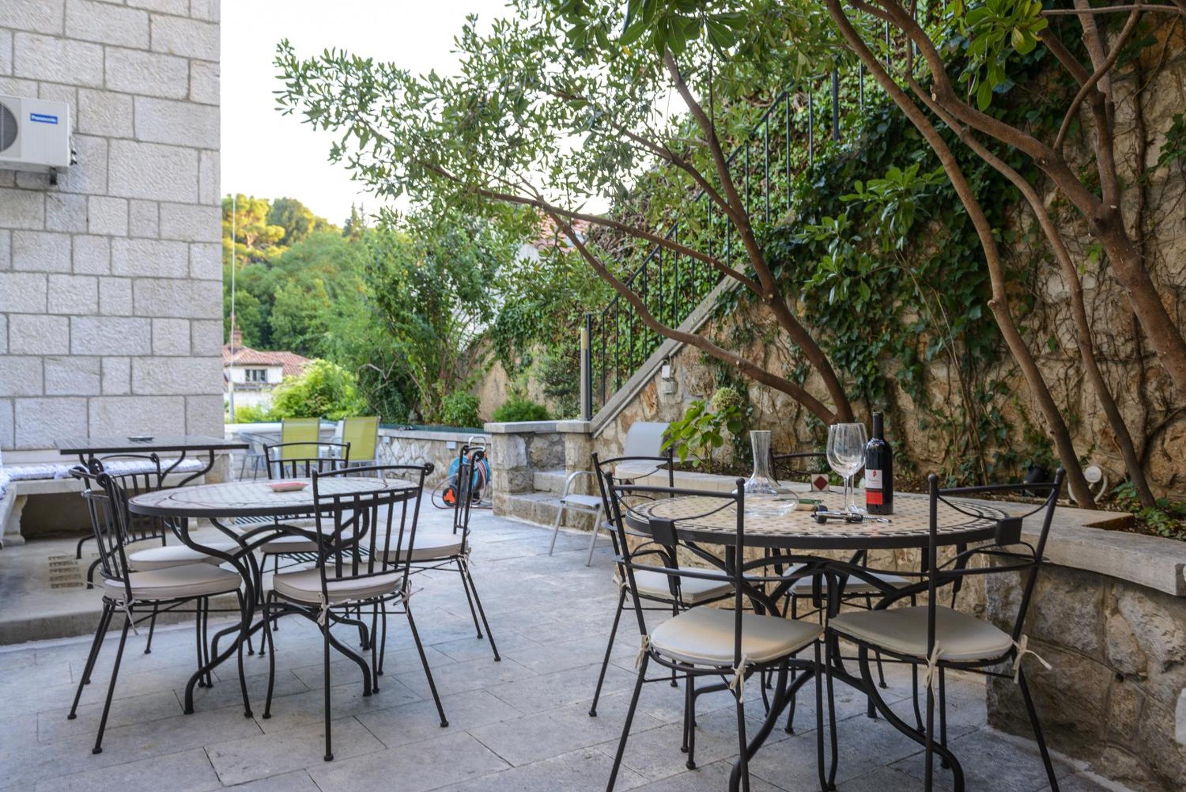Villa Mediteran Old Town, 5 En-Suites and Hot Tub