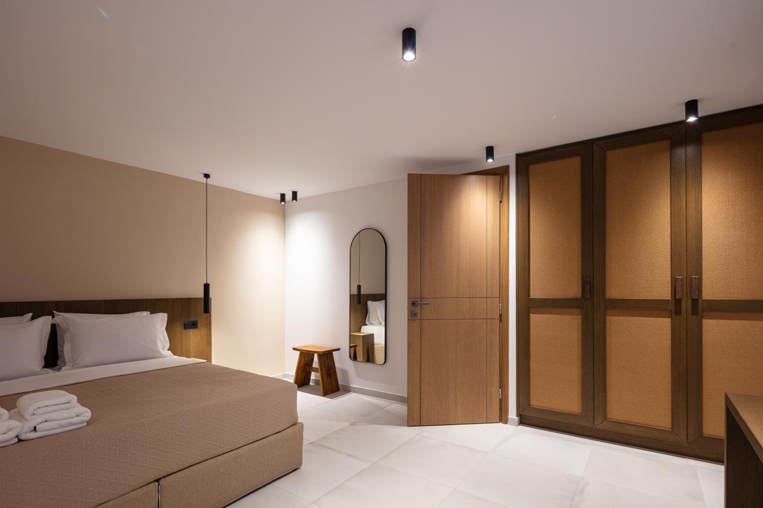 Kōa Villas, stylish Seaview retreat by etouri