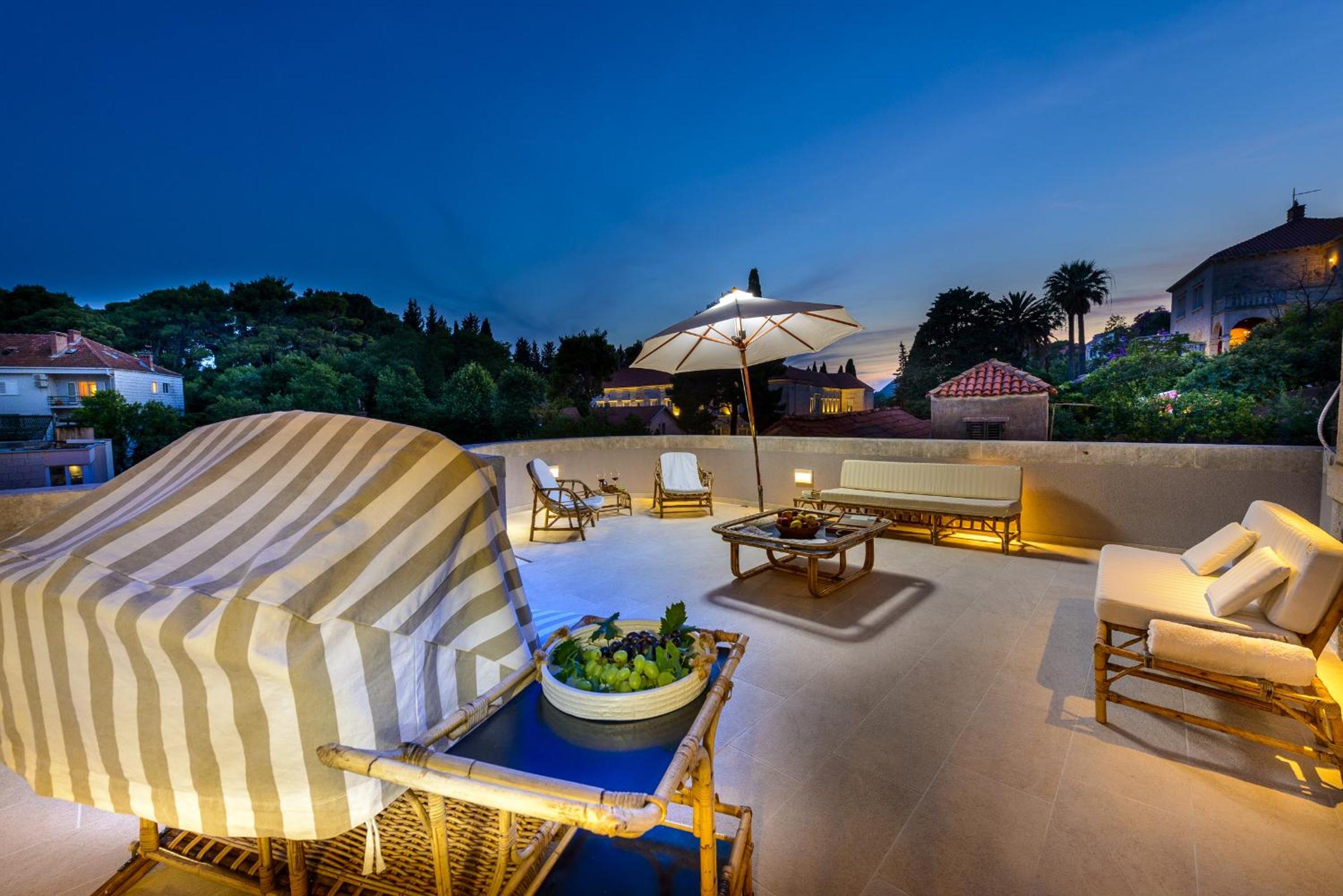 Villa Mediteran Old Town, 5 En-Suites and Hot Tub