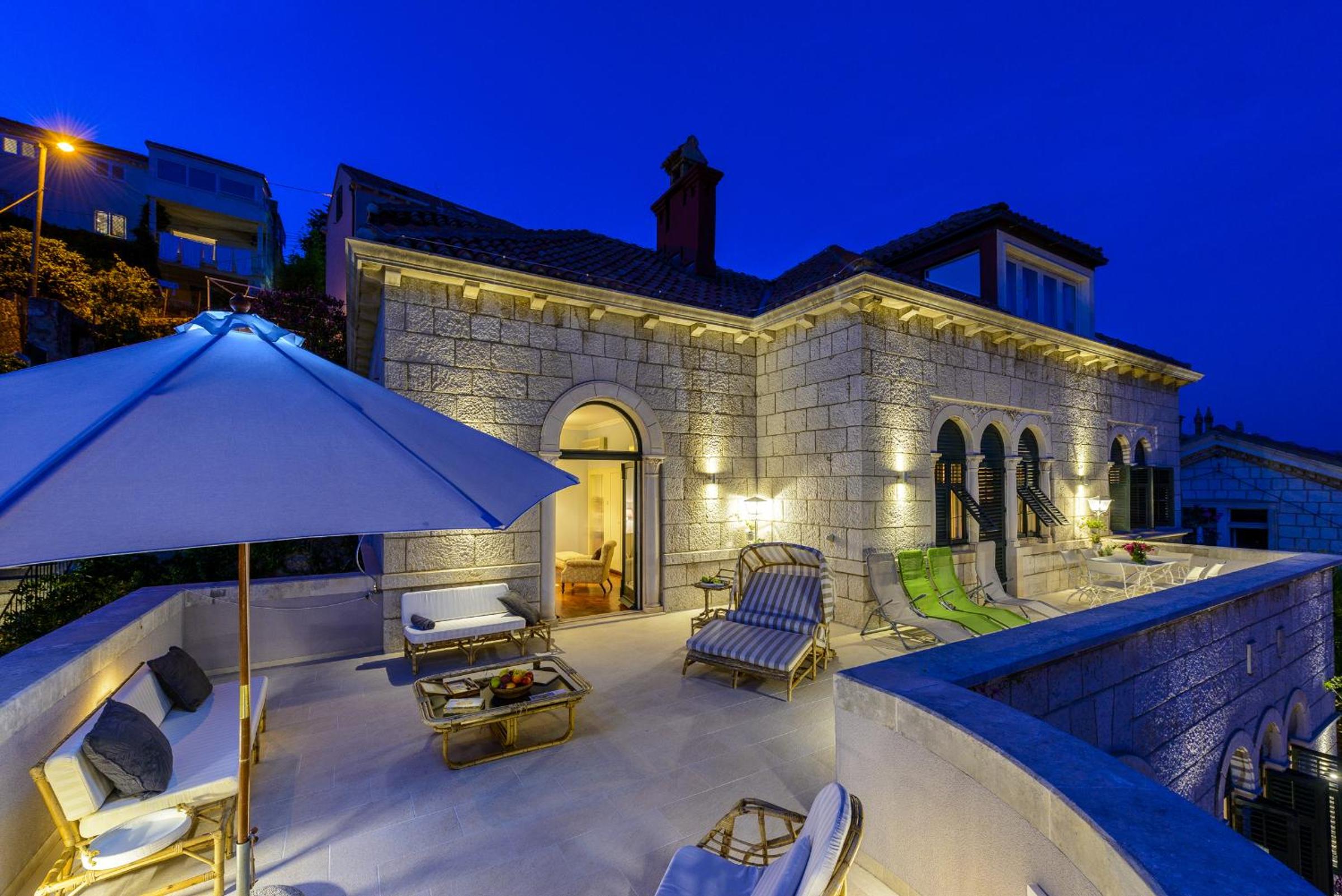 Villa Mediteran Old Town, 5 En-Suites and Hot Tub