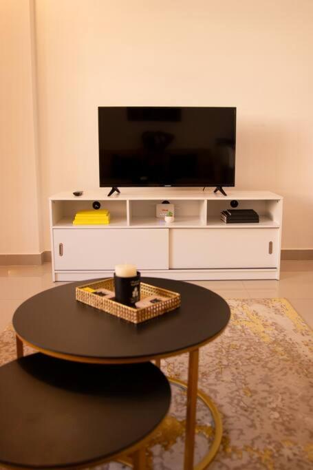 Spacious studio by Luanda Bay with balcony