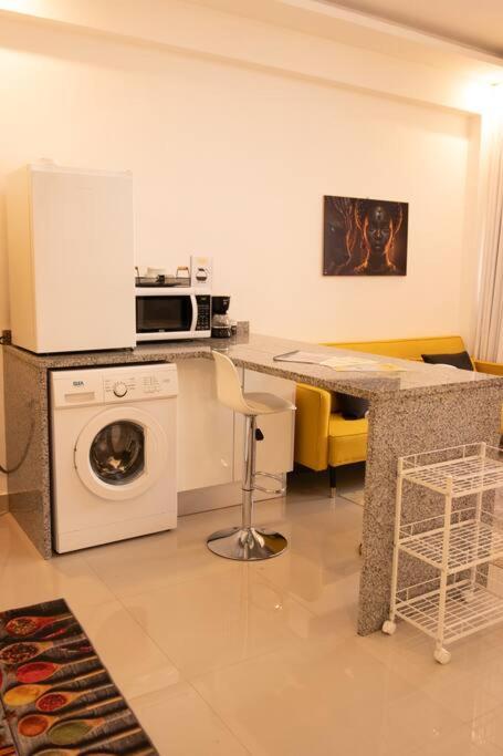 Spacious studio by Luanda Bay with balcony