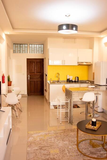 Spacious studio by Luanda Bay with balcony