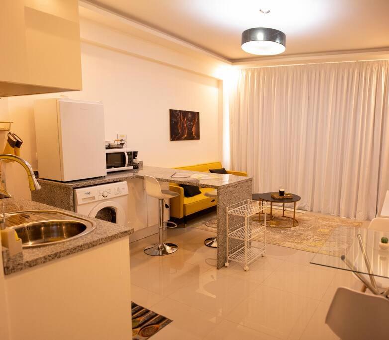 Spacious studio by Luanda Bay with balcony