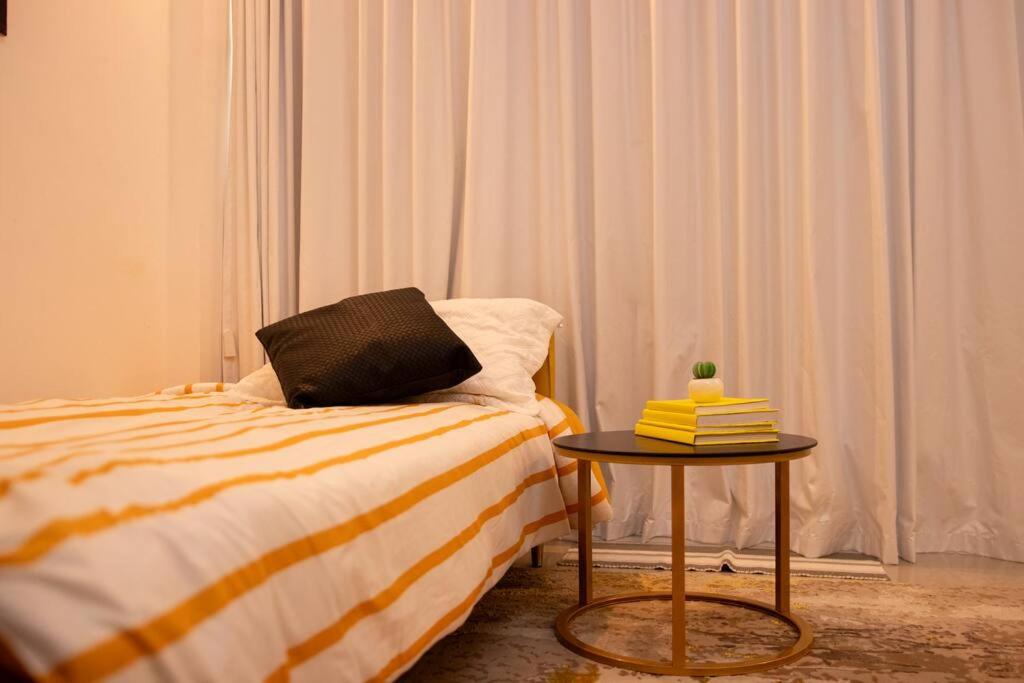 Spacious studio by Luanda Bay with balcony