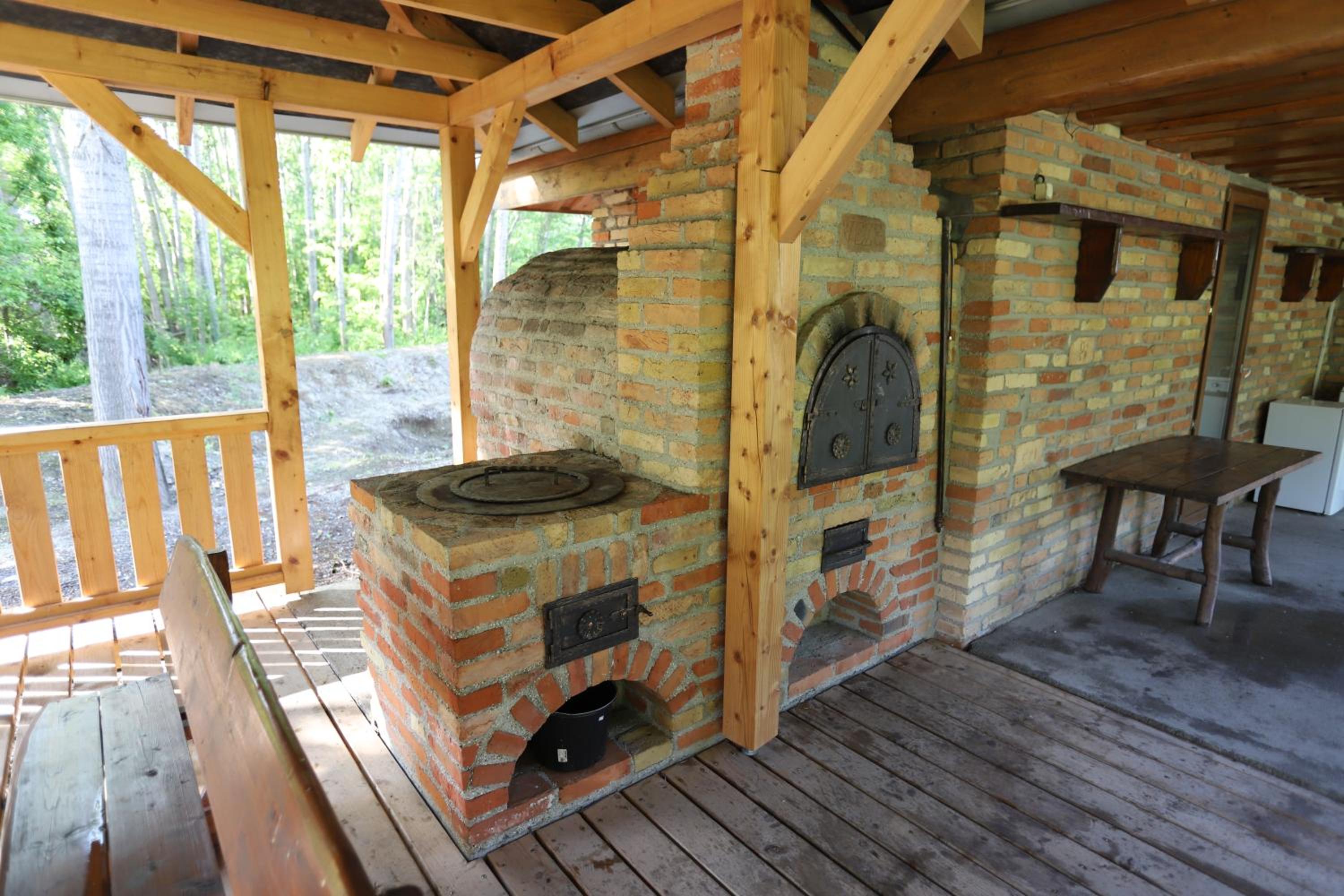 Photo 16