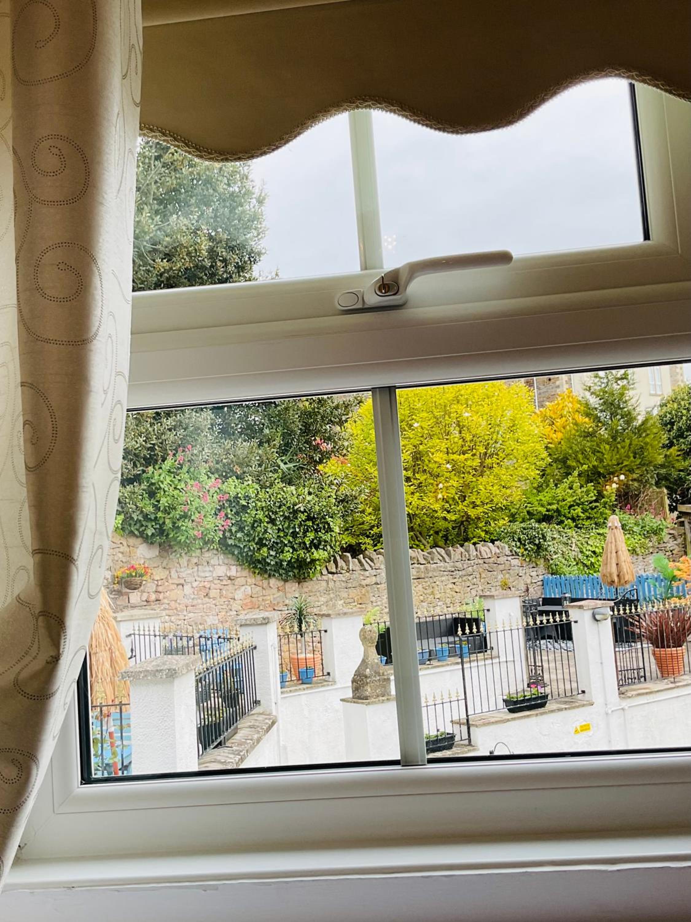 All Seasons Bed & Breakfast - Adults Only view 2