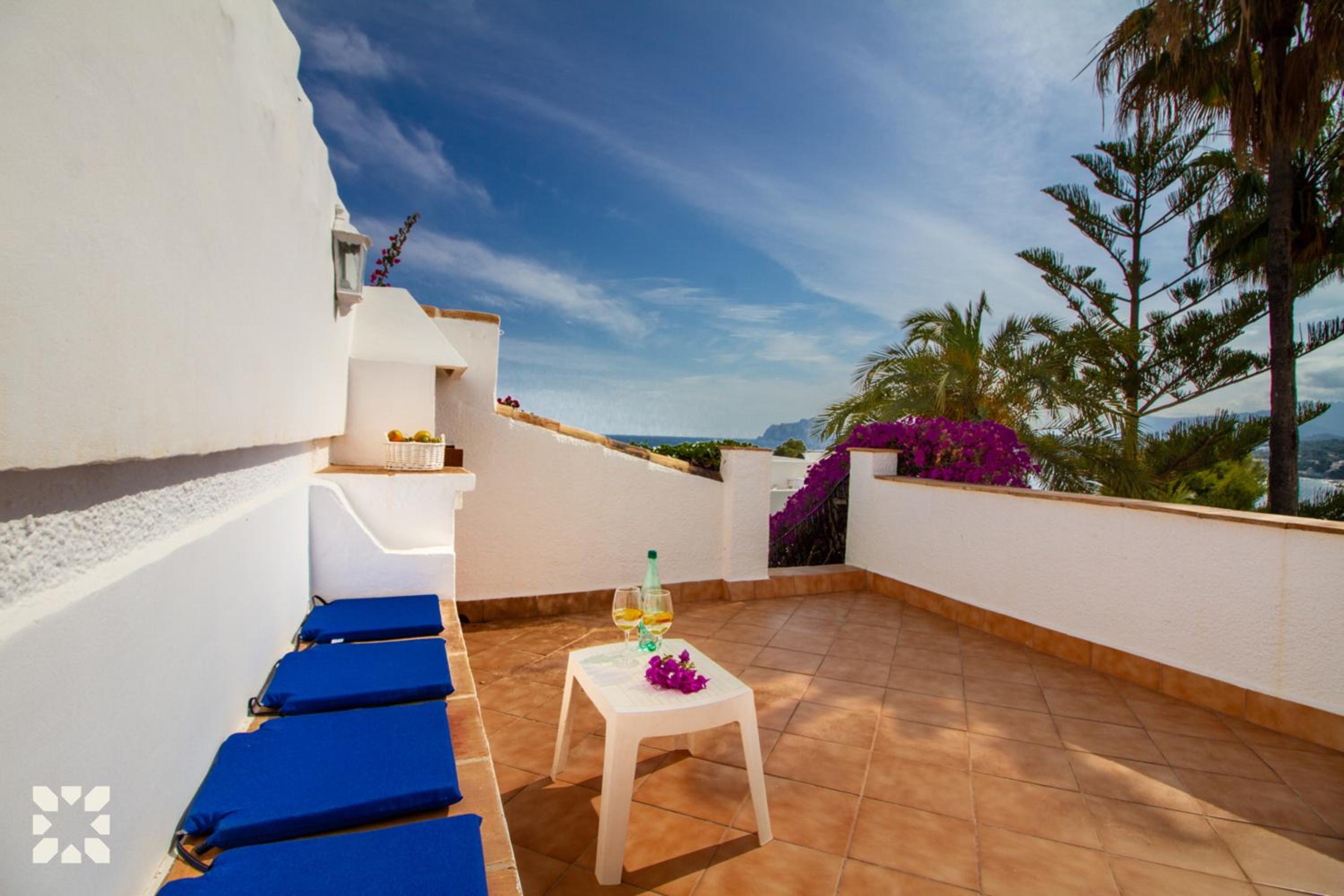 Villa Morera by Abahana Villas