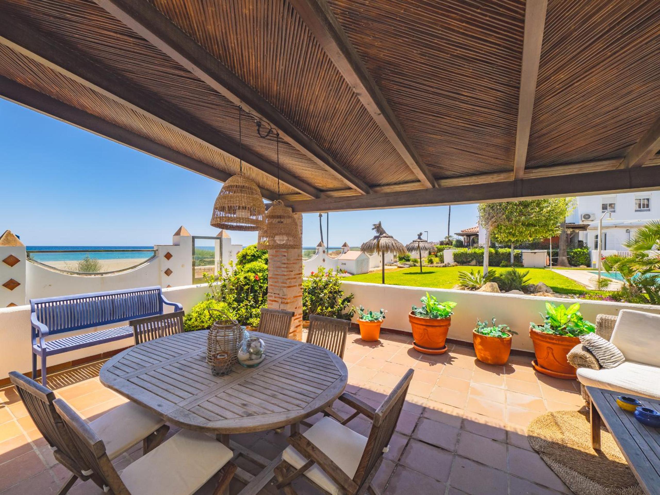 Cubo's Beachfront Marina de Casares House