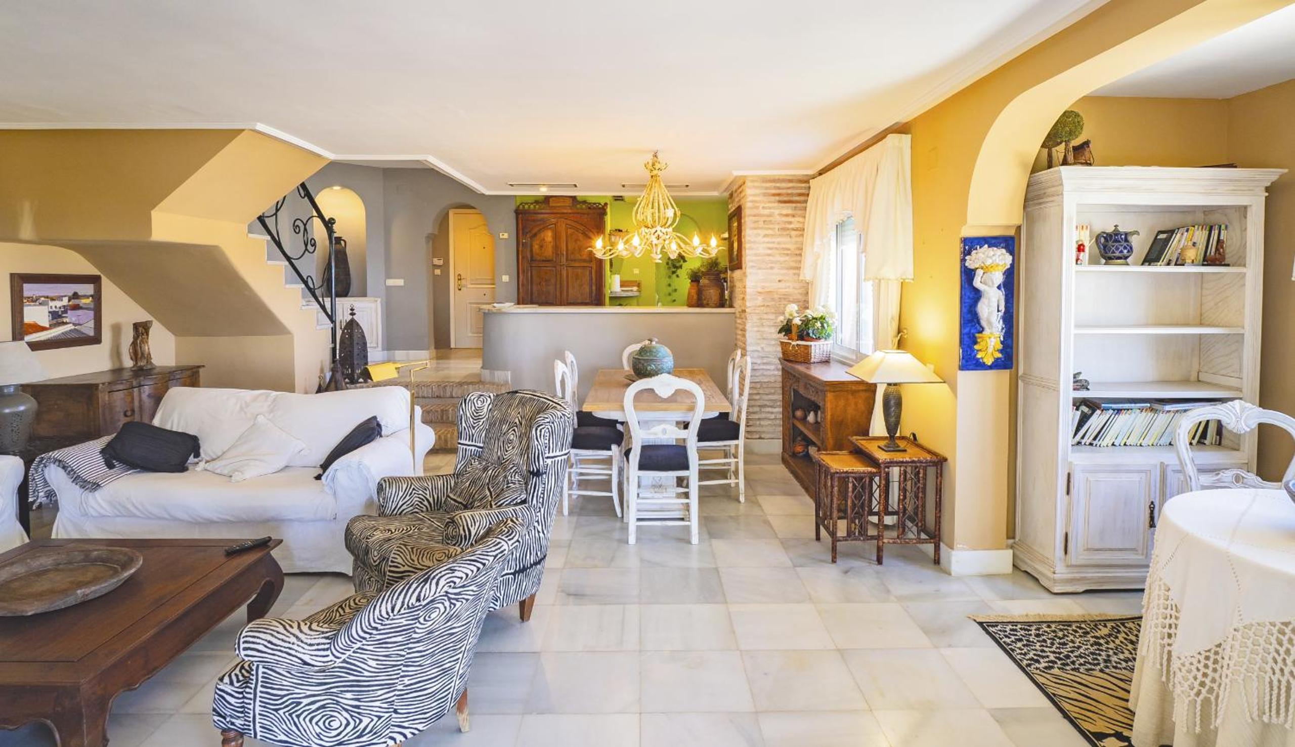 Cubo's Beachfront Marina de Casares House