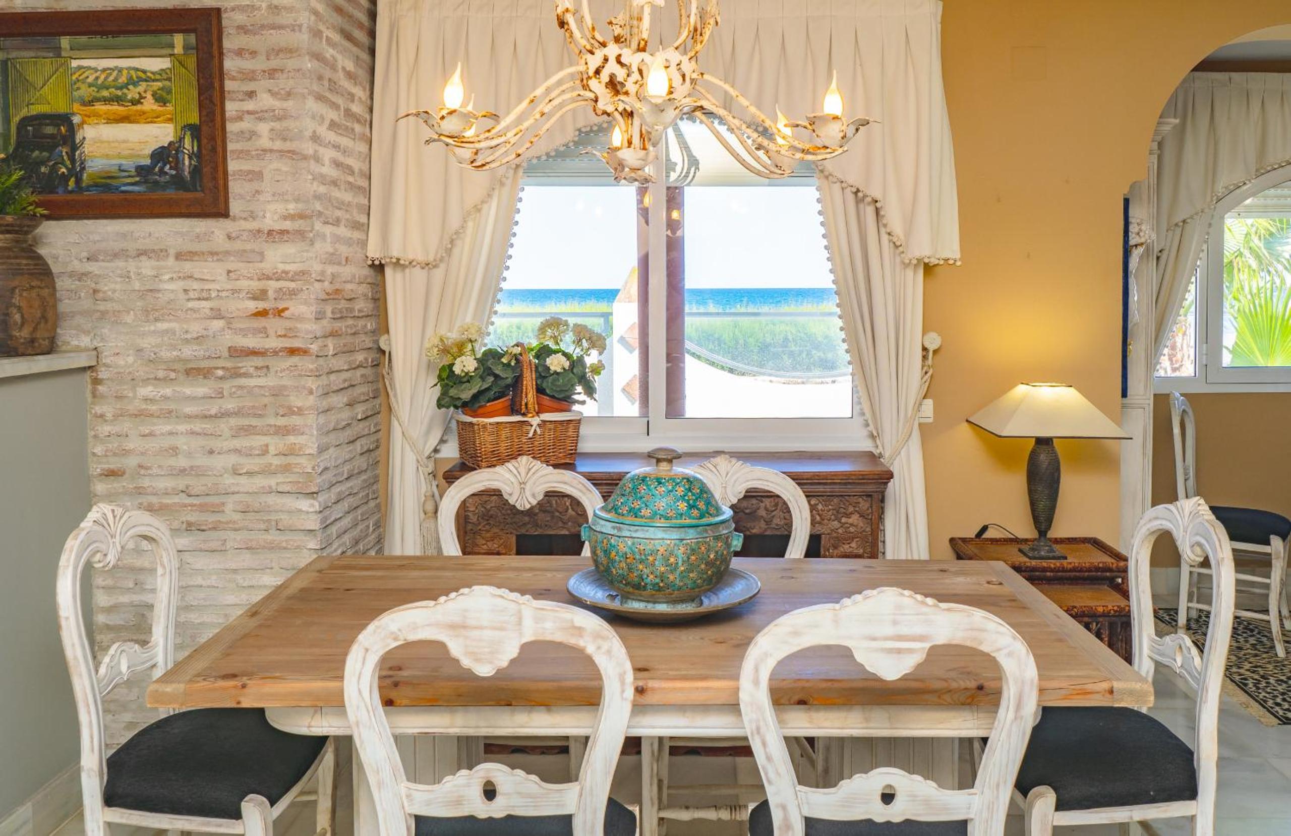 Cubo's Beachfront Marina de Casares House