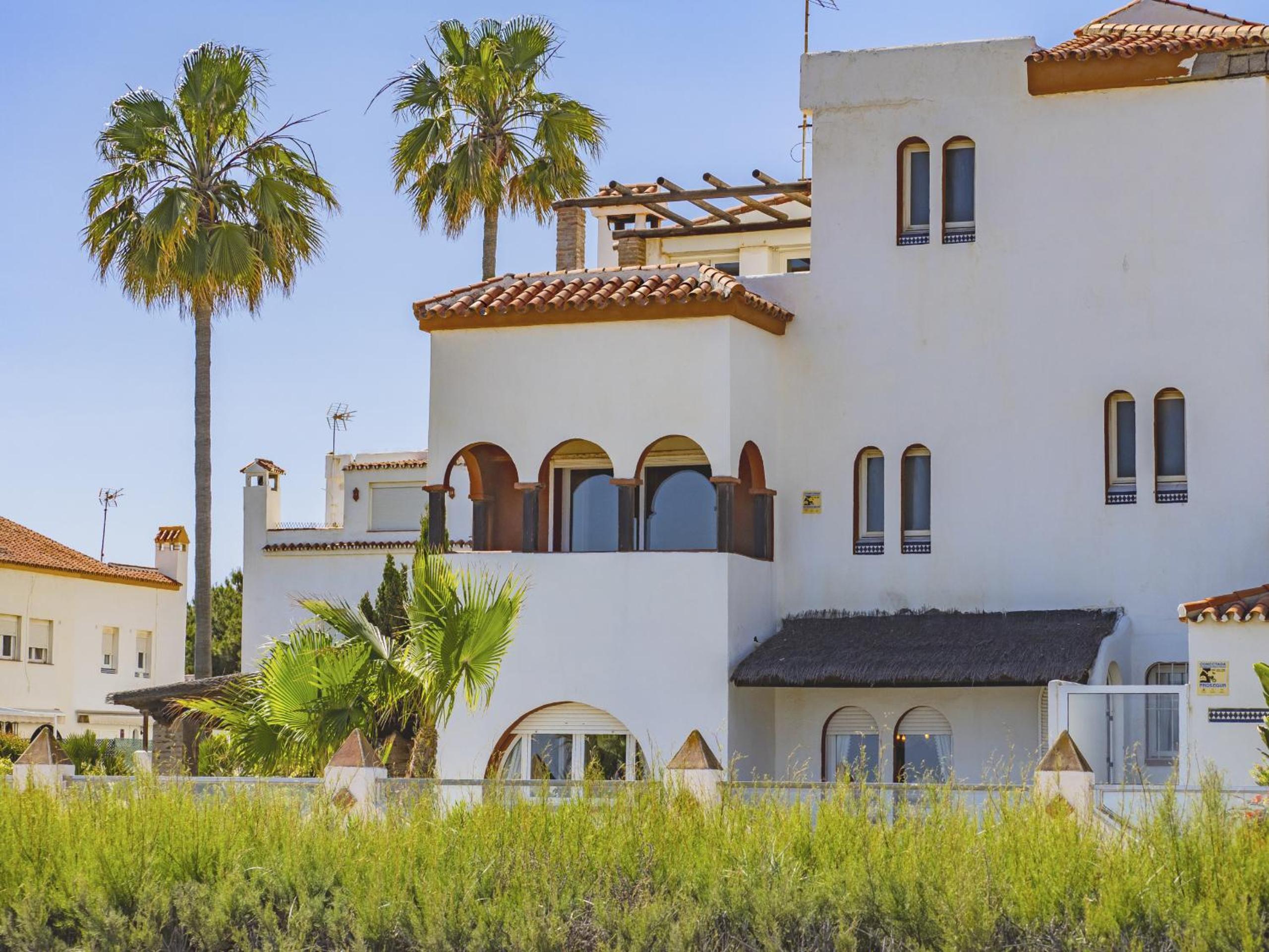 Cubo's Beachfront Marina de Casares House