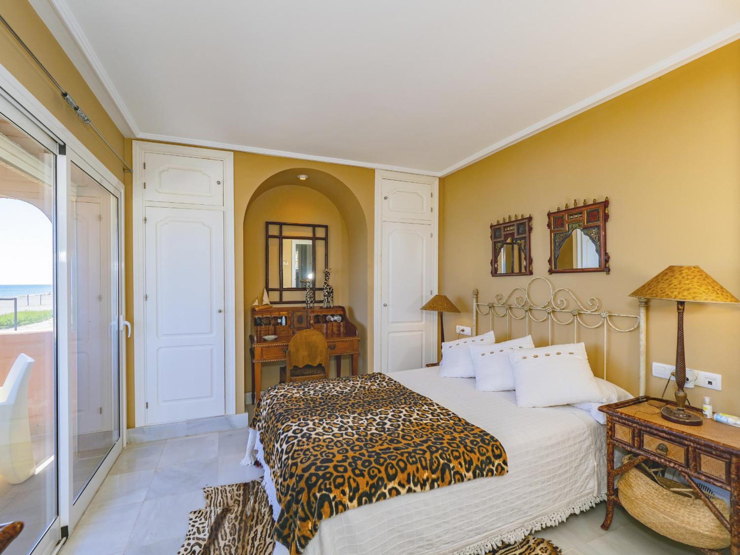 Cubo's Beachfront Marina de Casares House