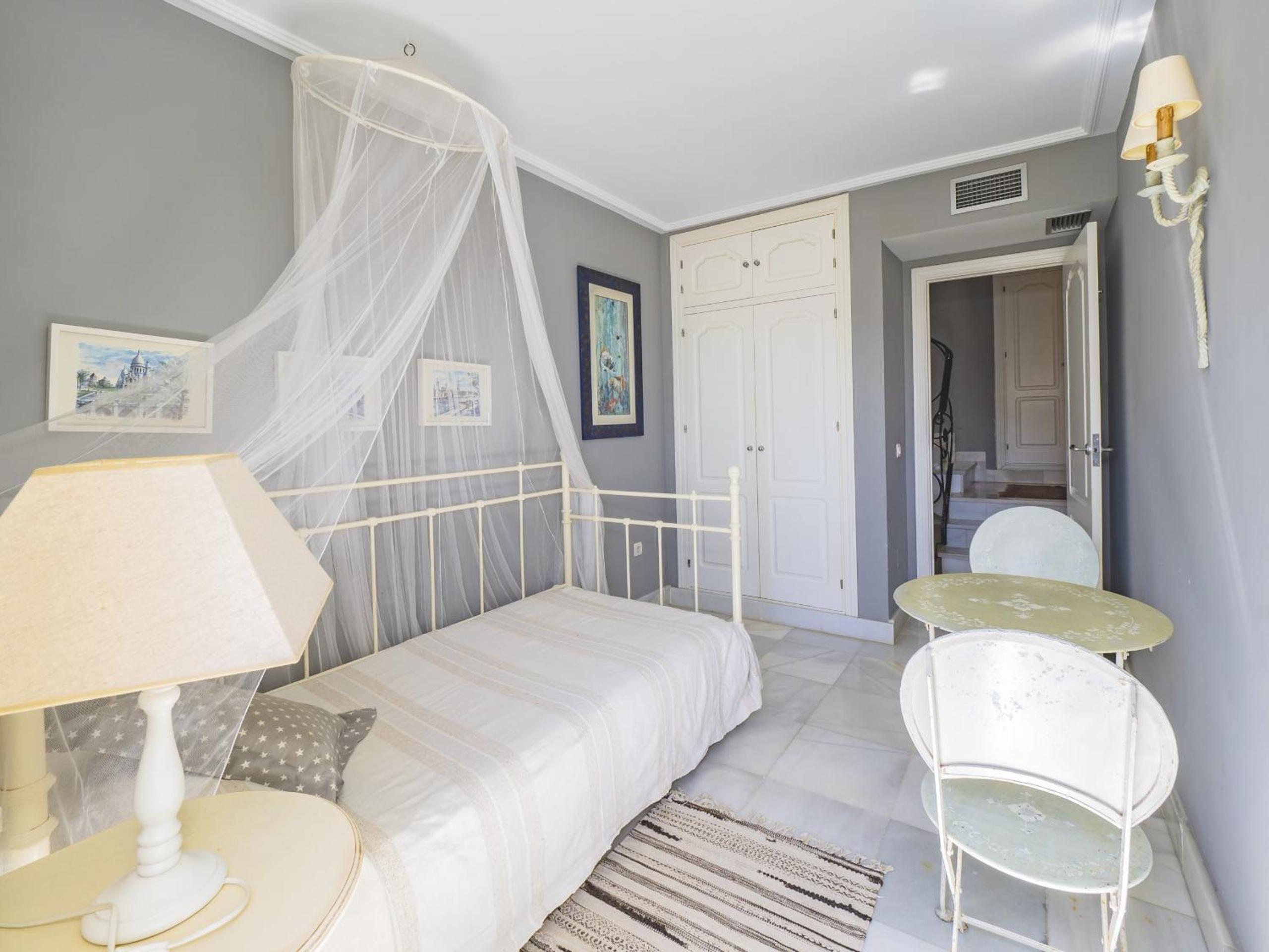 Cubo's Beachfront Marina de Casares House