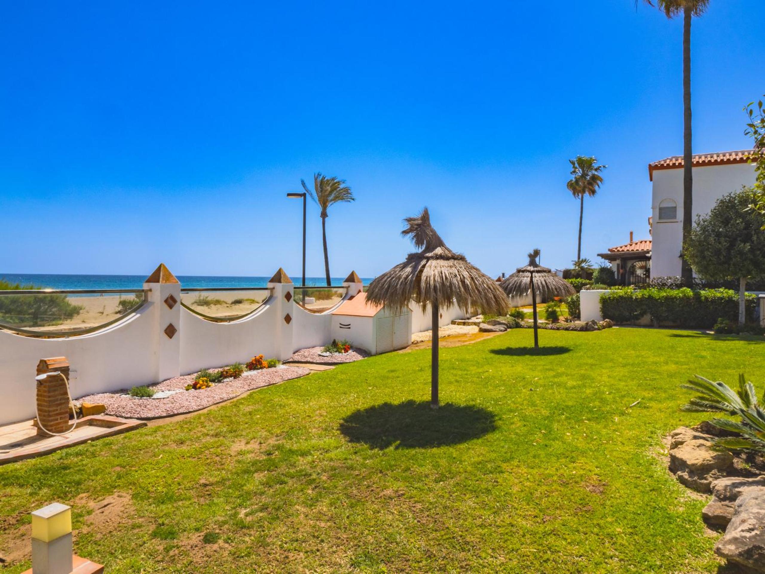 Cubo's Beachfront Marina de Casares House