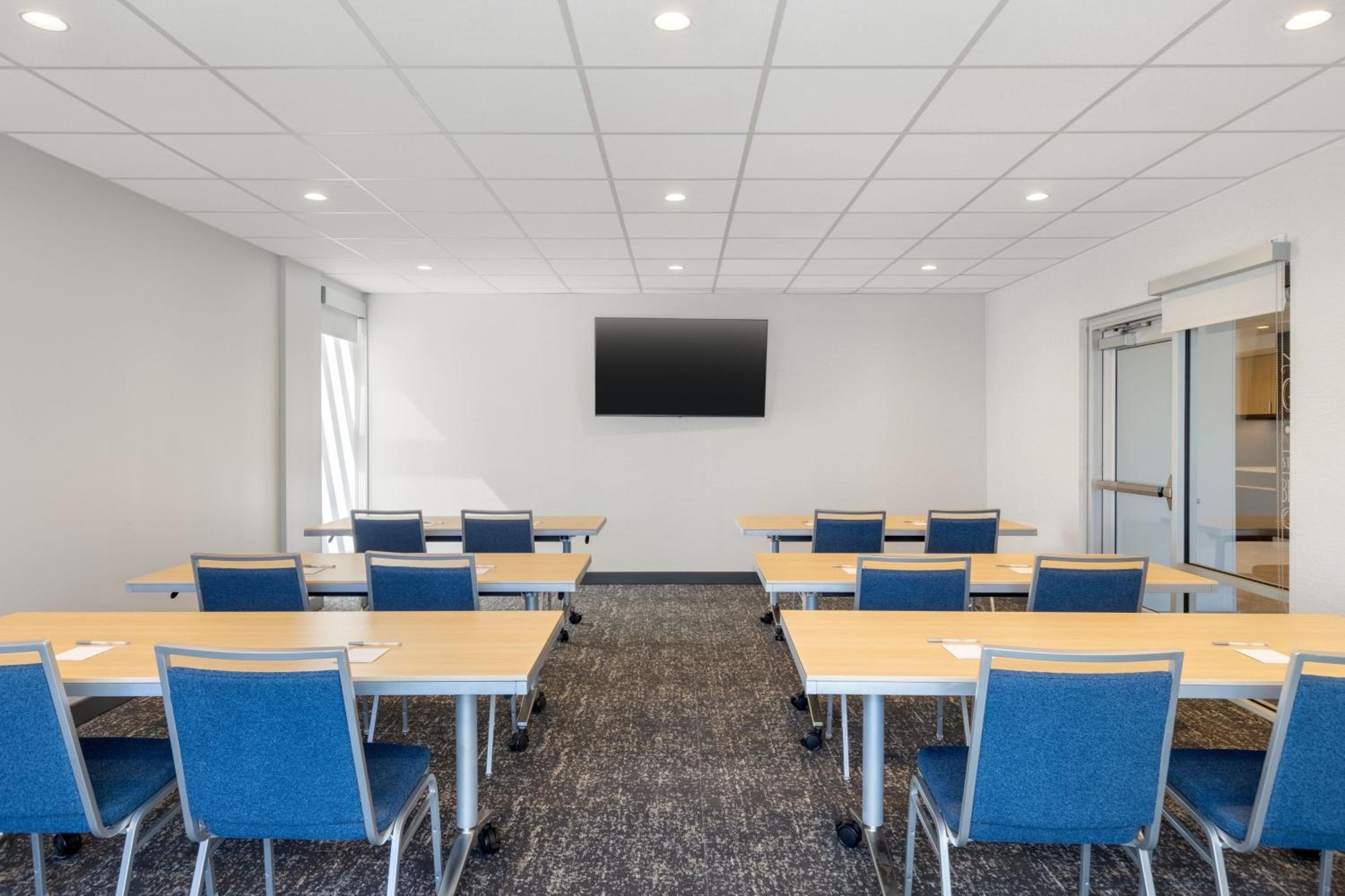 TownePlace Suites by Marriott Geneva at SPIRE Academy