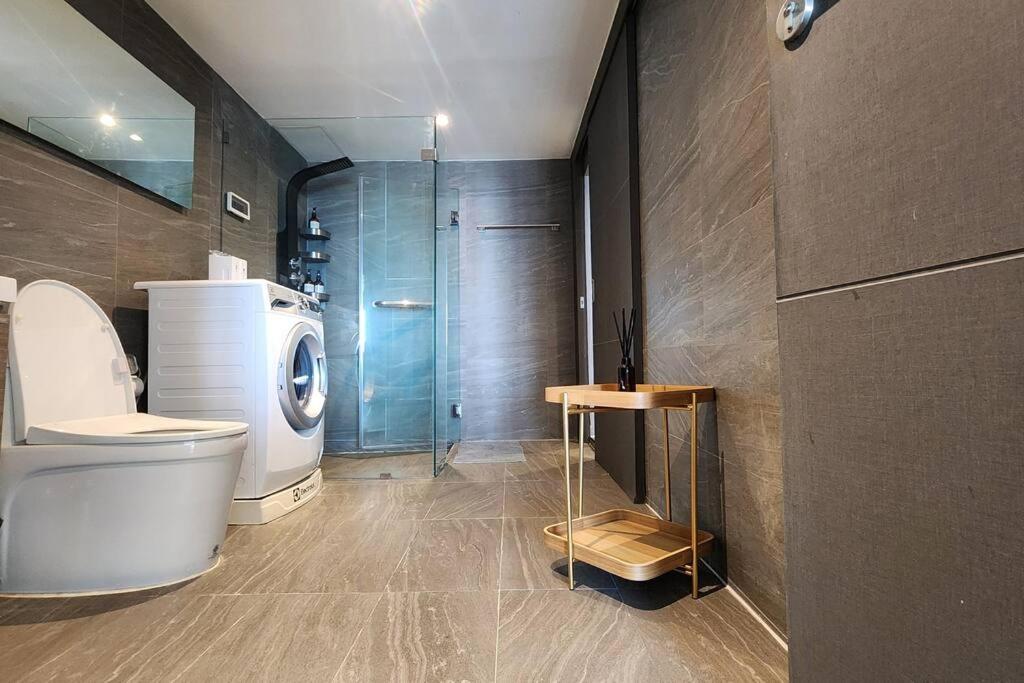 SelfCheckIn The State Tower RiverView 2Bedroom BTS ICONSIAM Silom Sathon