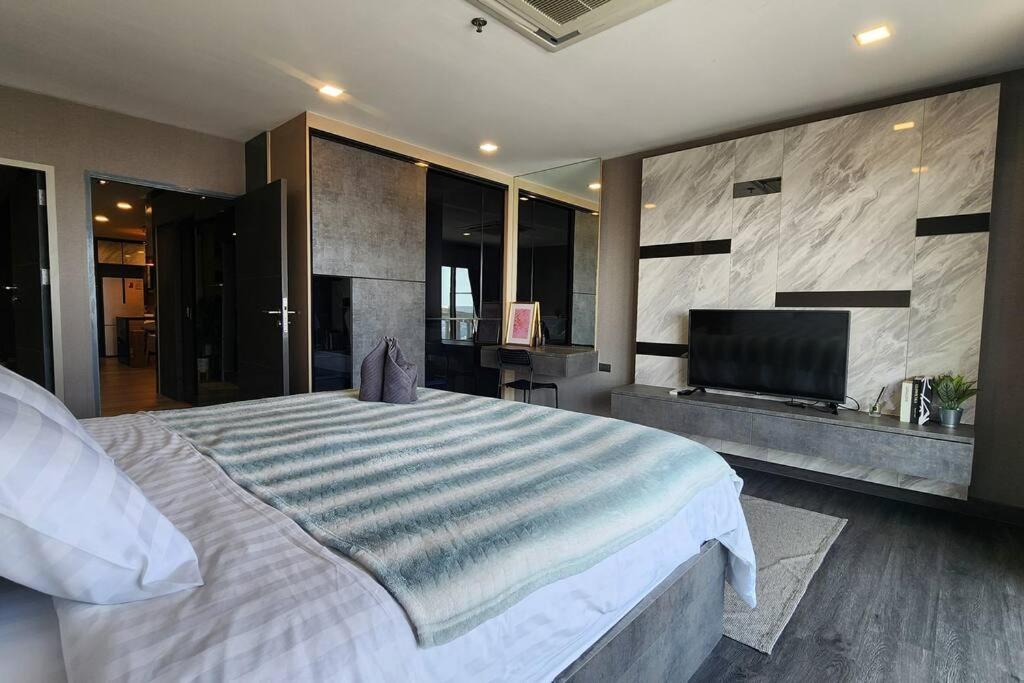 SelfCheckIn The State Tower RiverView 2Bedroom BTS ICONSIAM Silom Sathon