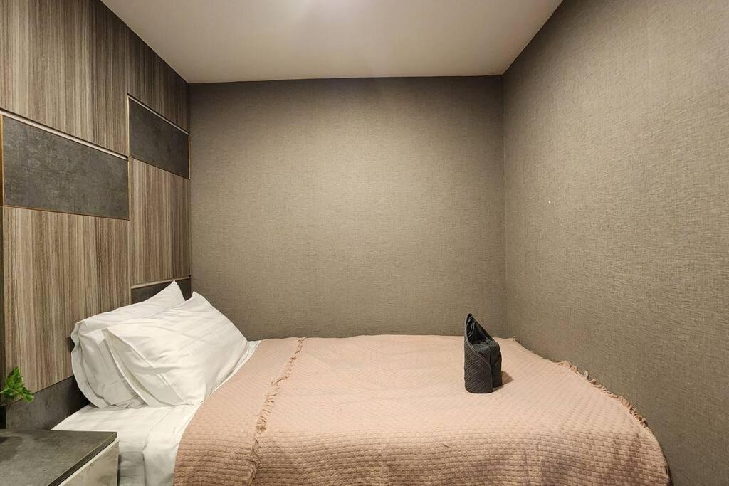 SelfCheckIn The State Tower RiverView 2Bedroom BTS ICONSIAM Silom Sathon