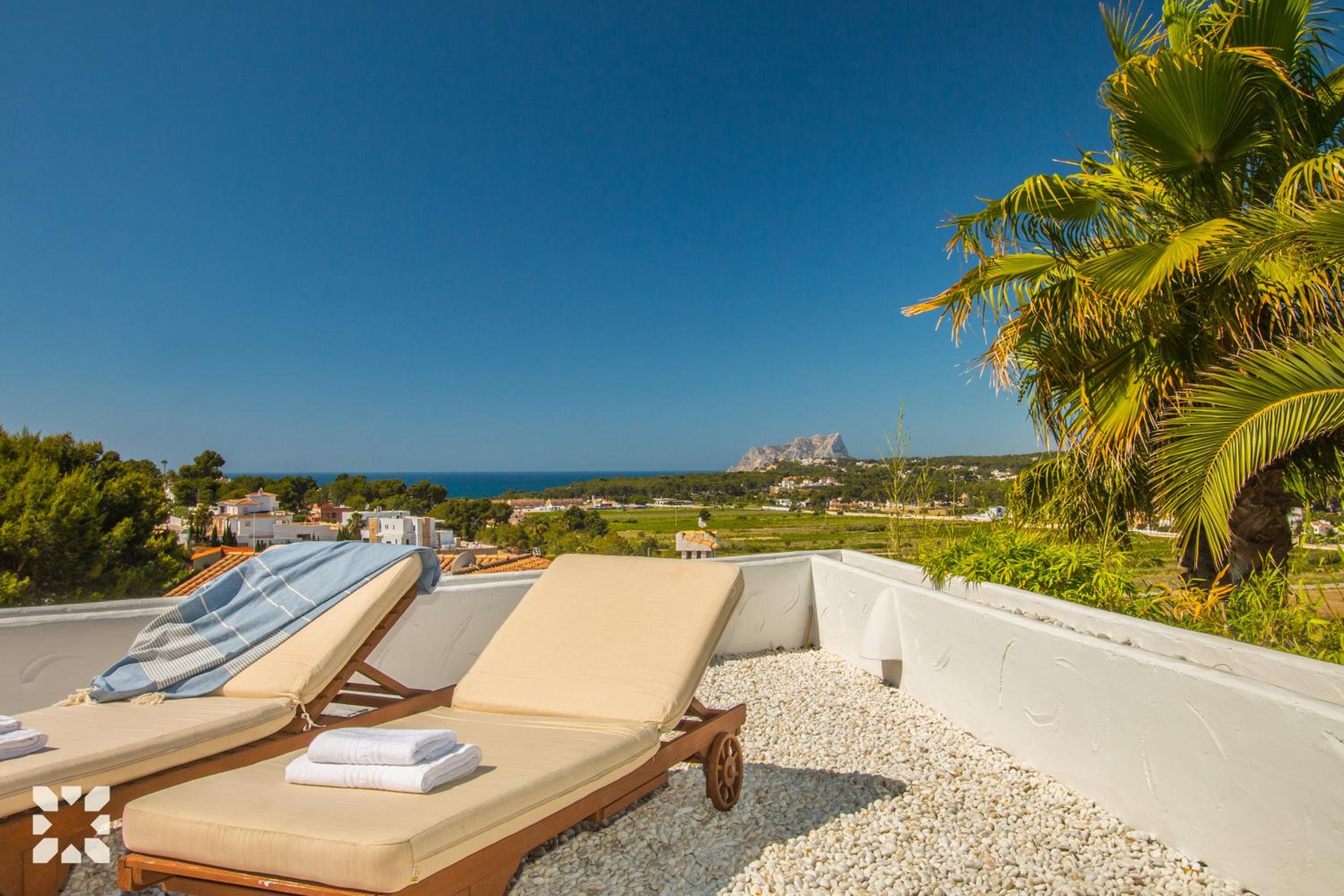 Villa Mistral by Abahana Villas view 3