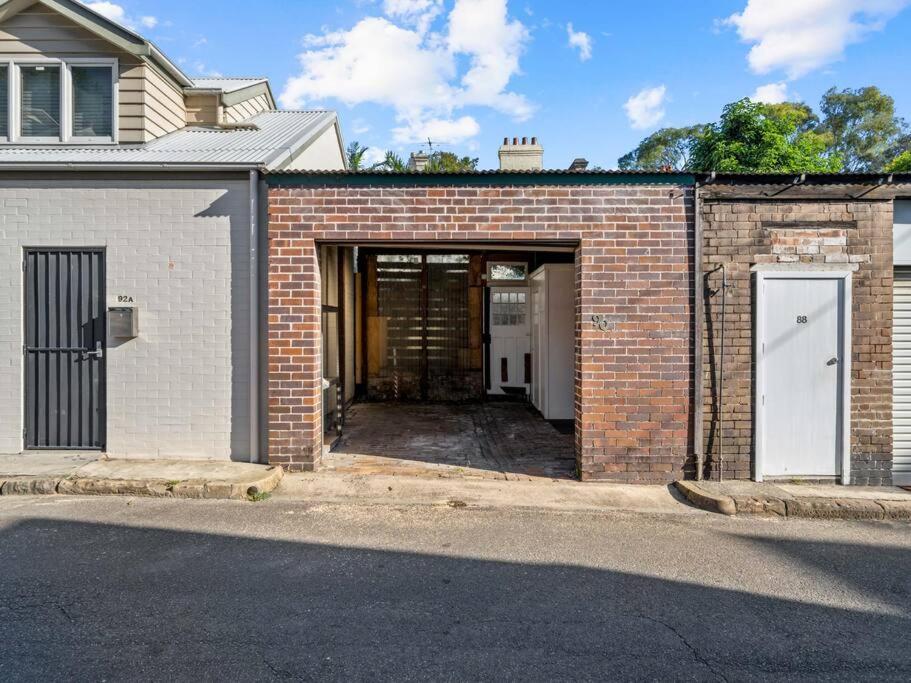 4BR House with Garage near ICC & Darling Harbour & CBD