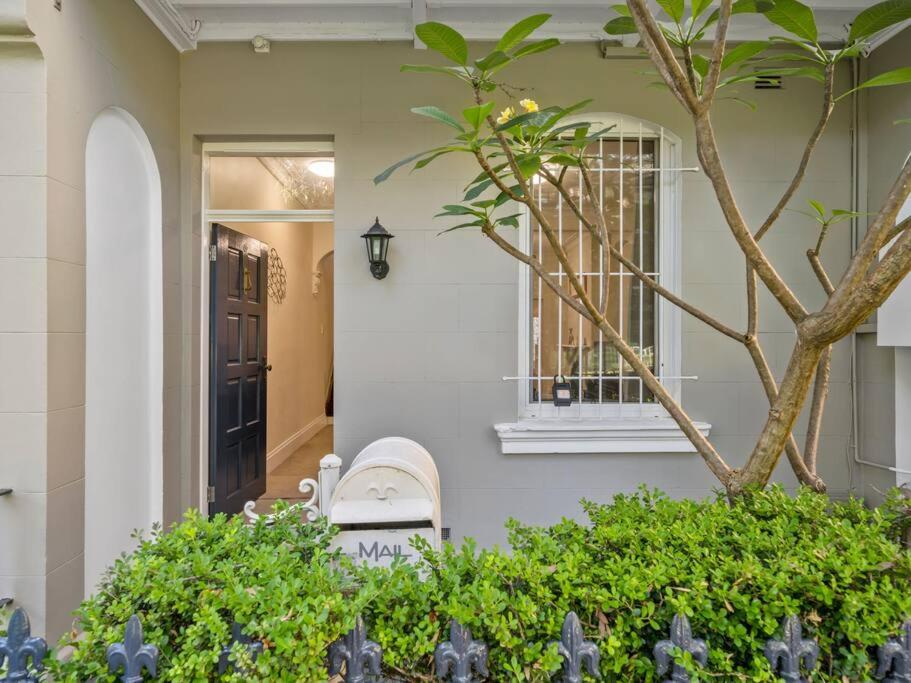 4BR House with Garage near ICC & Darling Harbour & CBD
