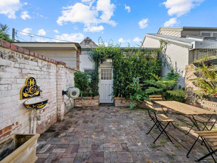 4BR House with Garage near ICC & Darling Harbour & CBD