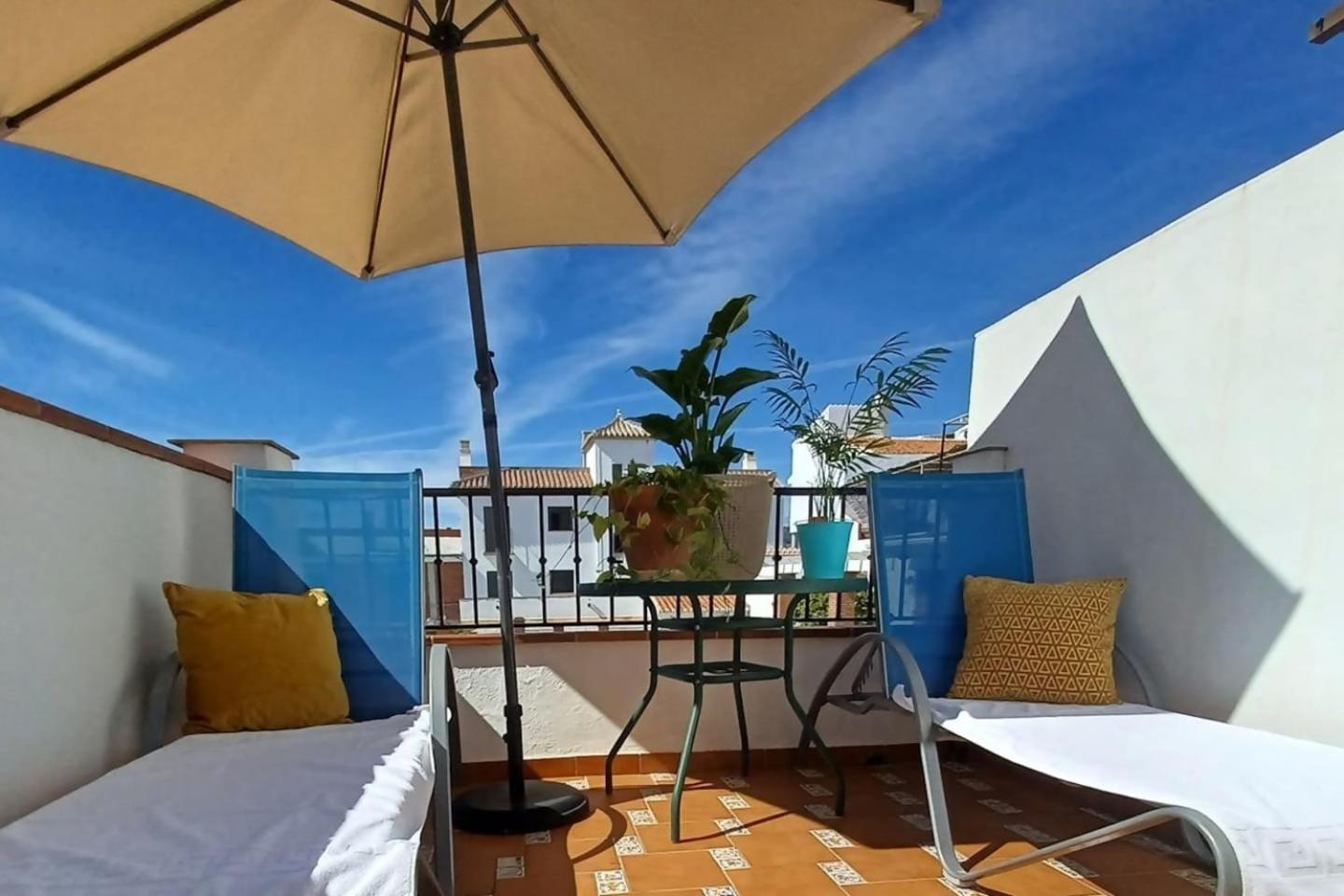Tipica Casa En Frigiliana con patio y terraza