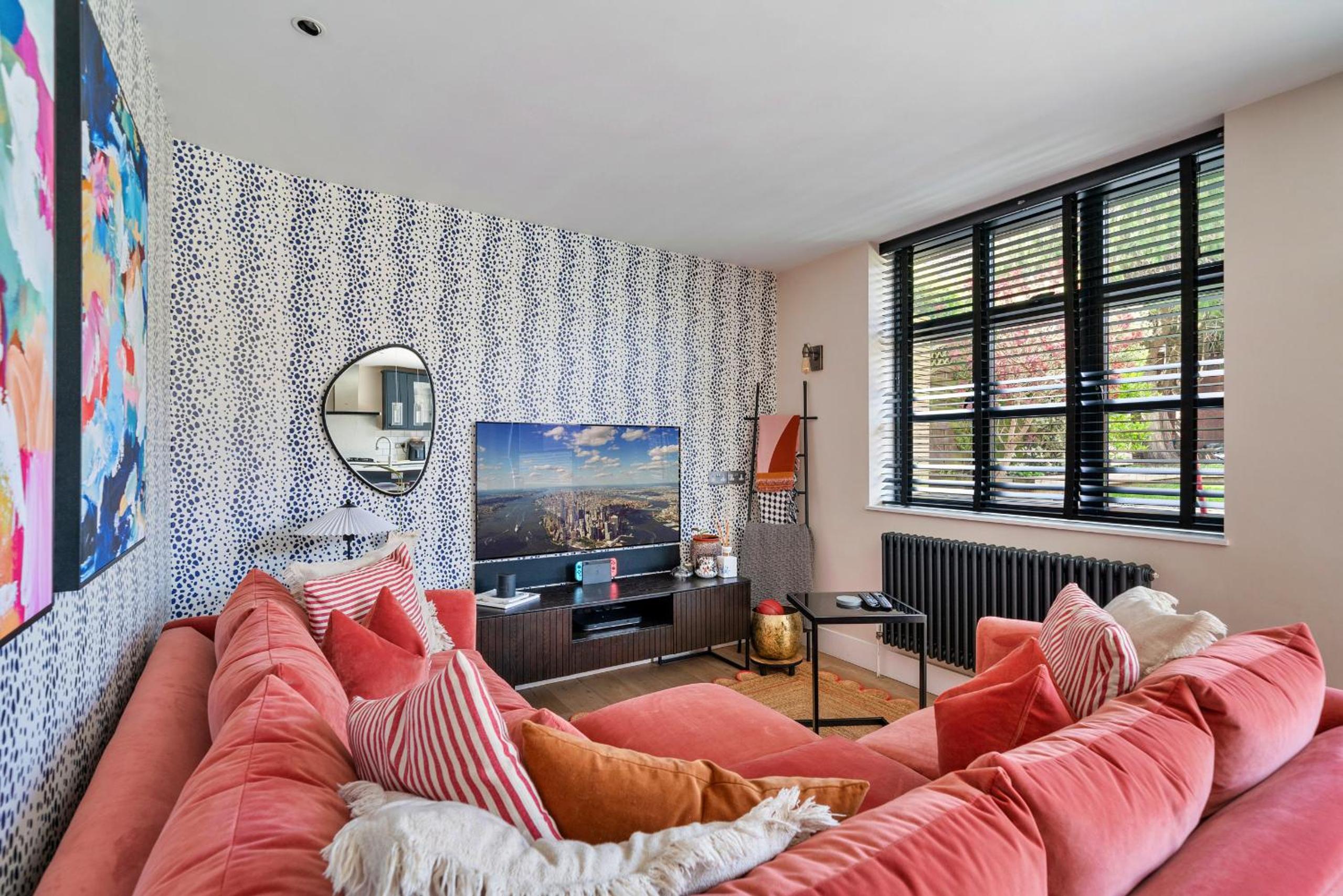 Finest Retreats - The Secret Garden, nr Wimbledon