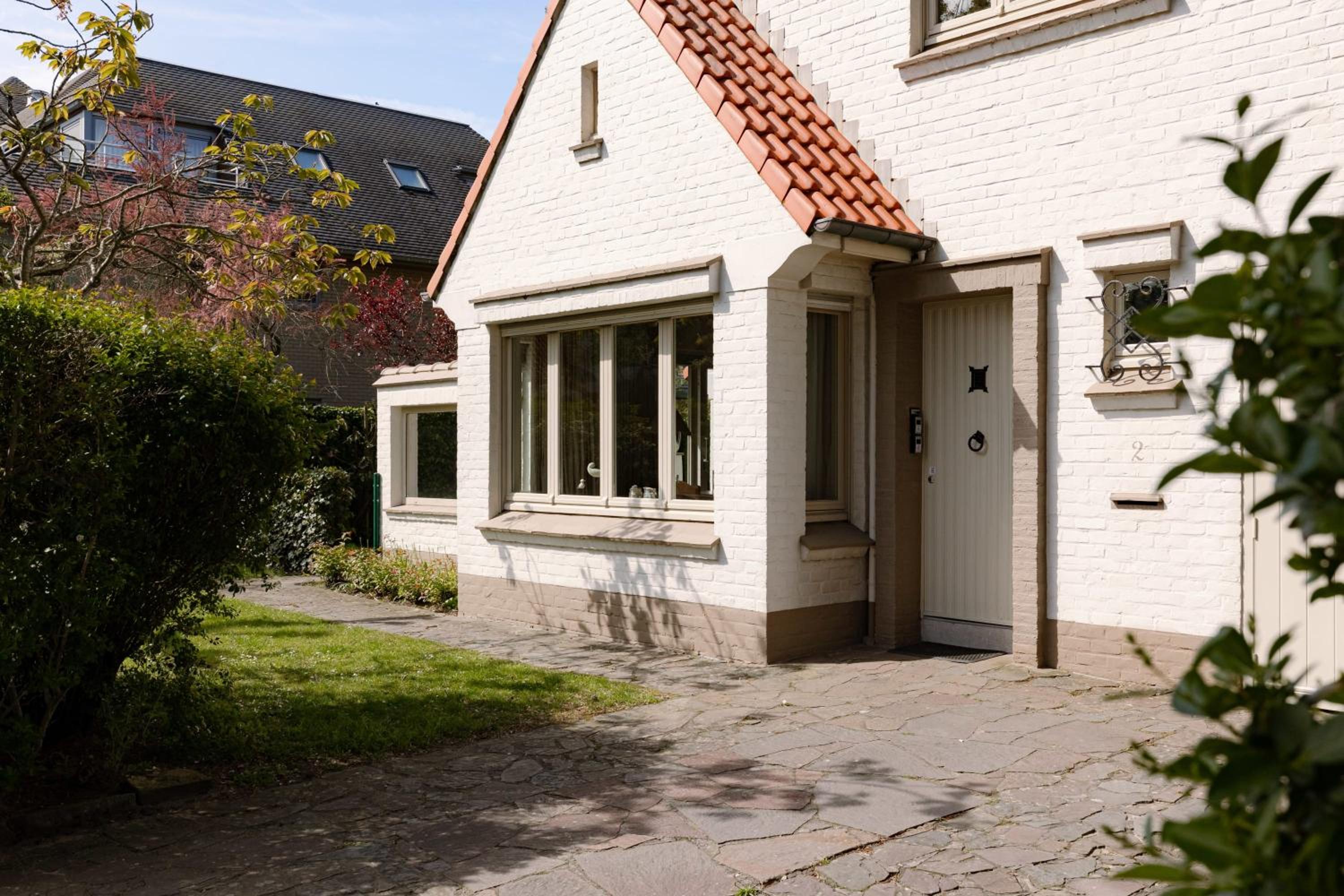 Cozy spacious villa near the coast in Koksijde