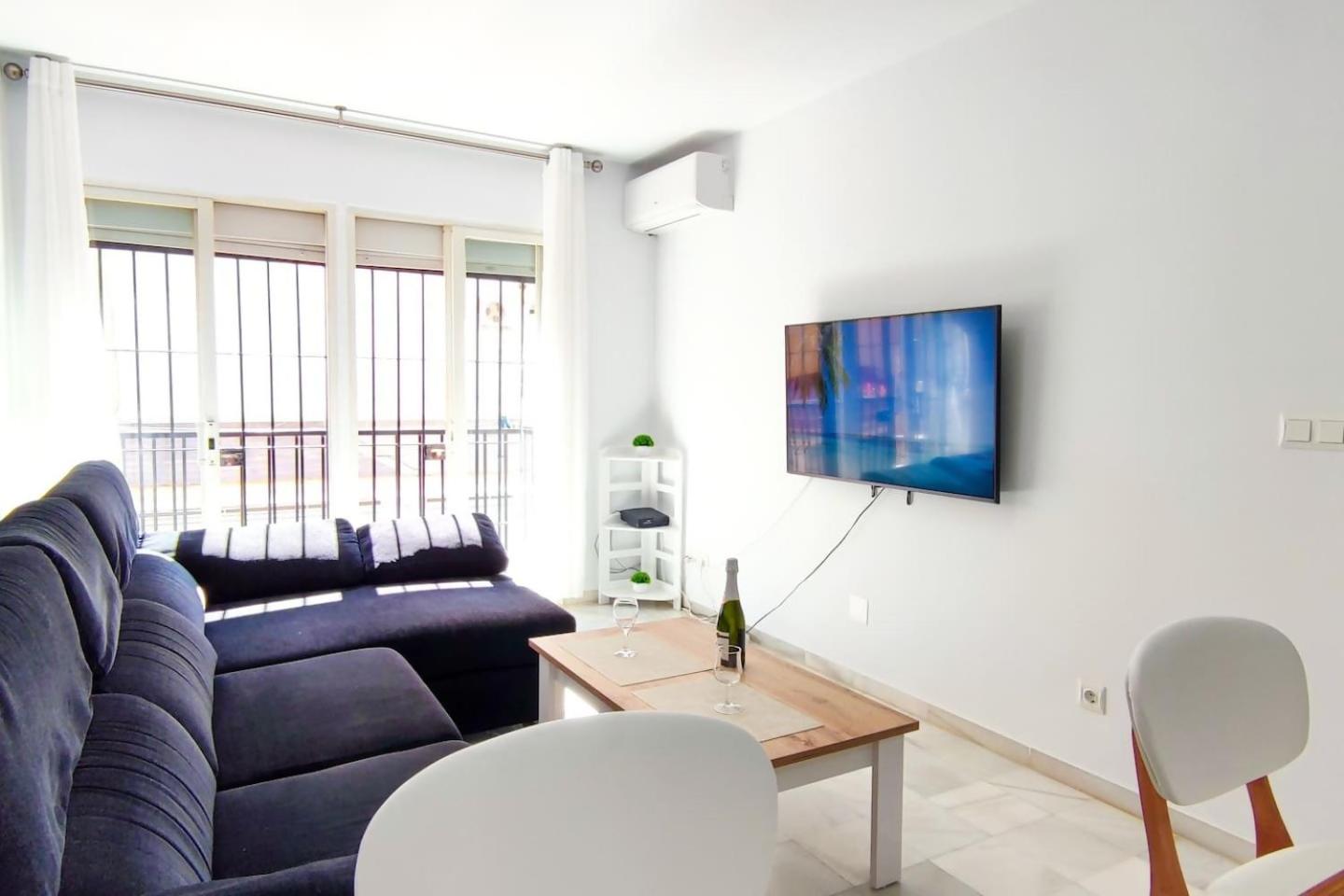 FANTÁSTICO APARTAMENTO TOTALMENTE RENOVADO