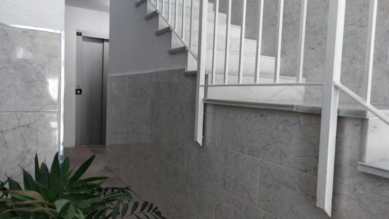 FANTÁSTICO APARTAMENTO TOTALMENTE RENOVADO