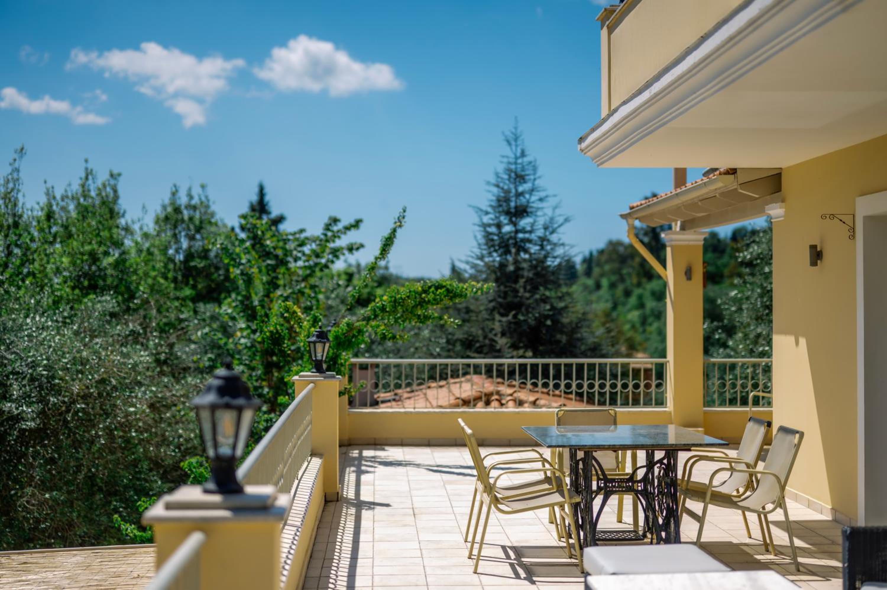 Villa Fioraki