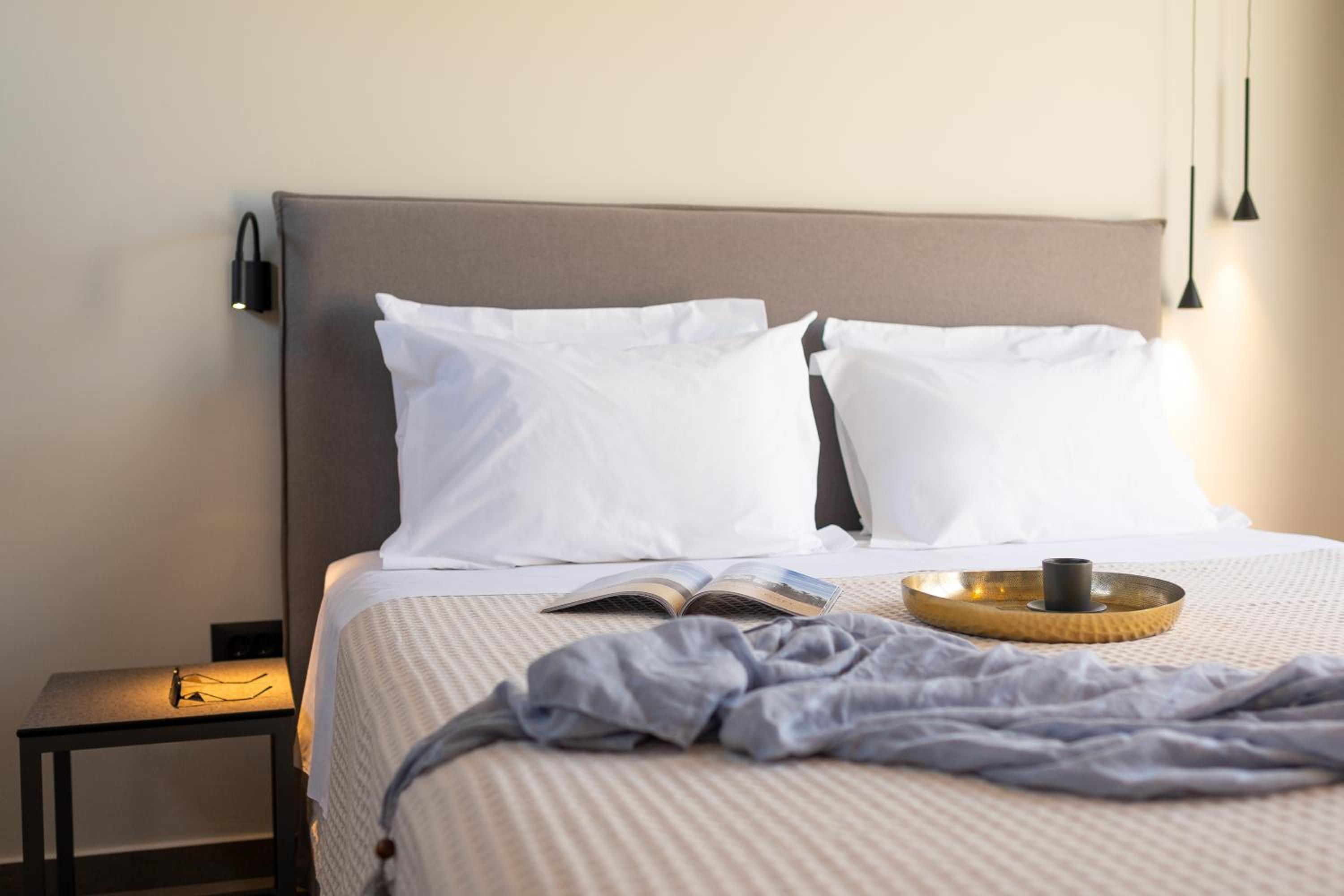Linear Cabanon Kallithea Luxury Villas