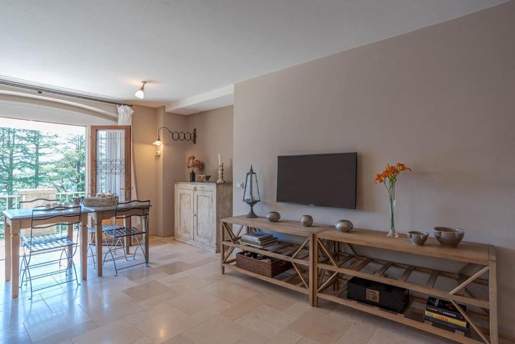 Suite in Villa Emilia- amazing lake view